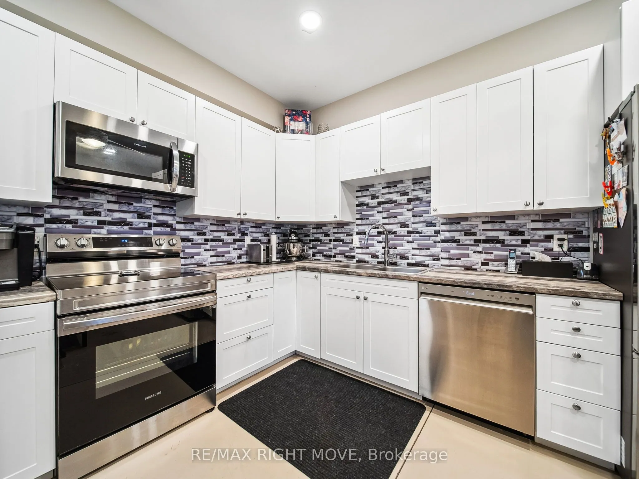 112B Creighton Street S, #2