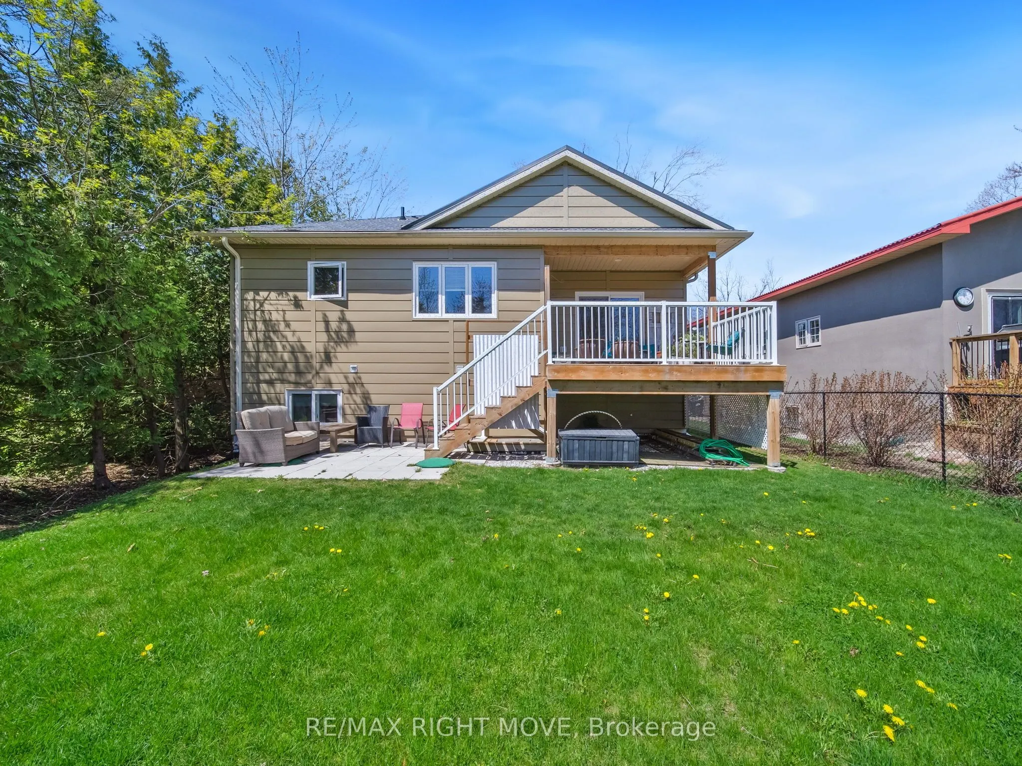 112B Creighton Street S, #2