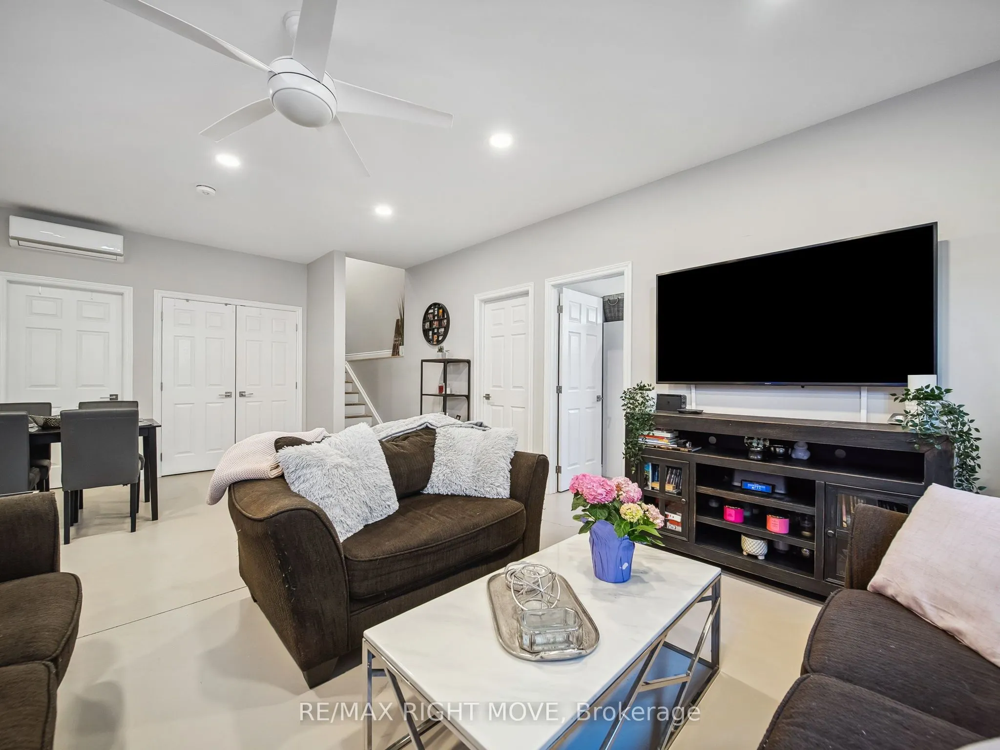 112B Creighton Street S, #2