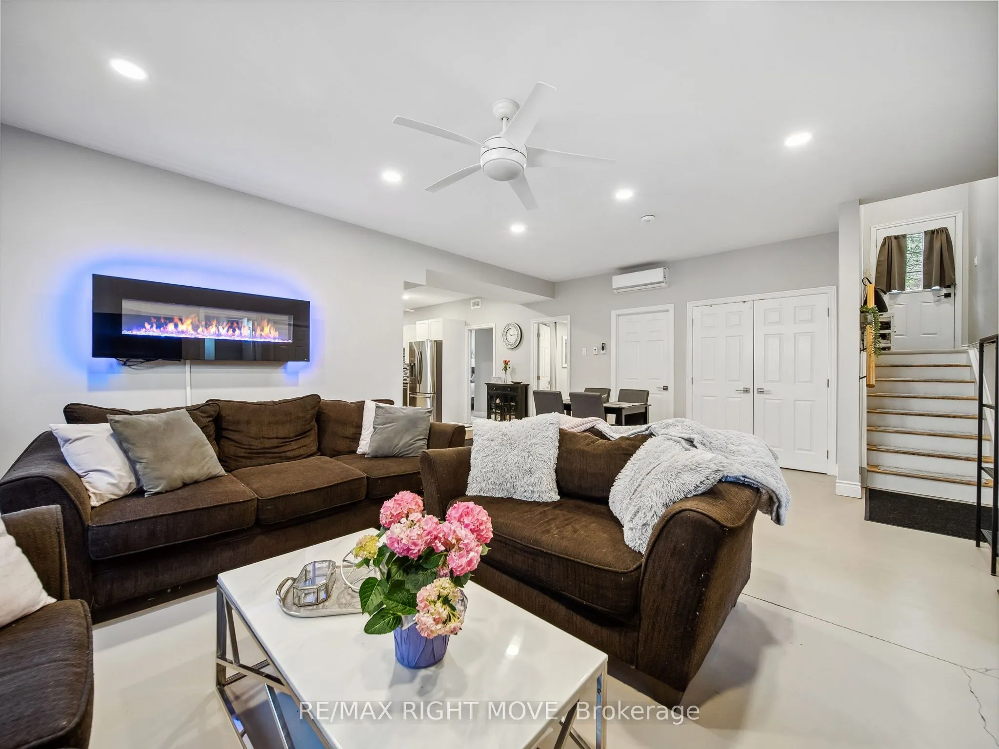 112B Creighton Street S, #2