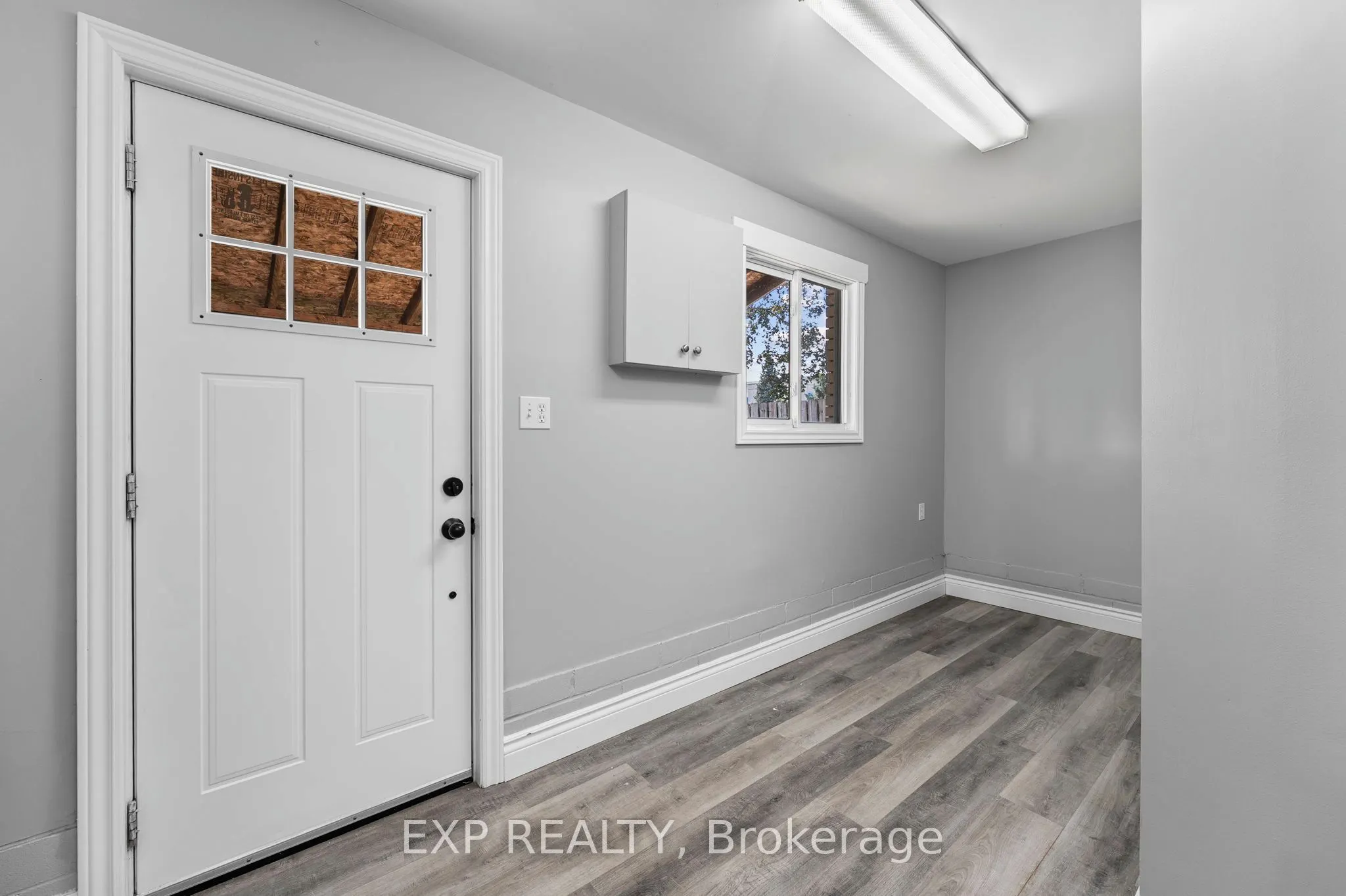 143 Westmount Drive N