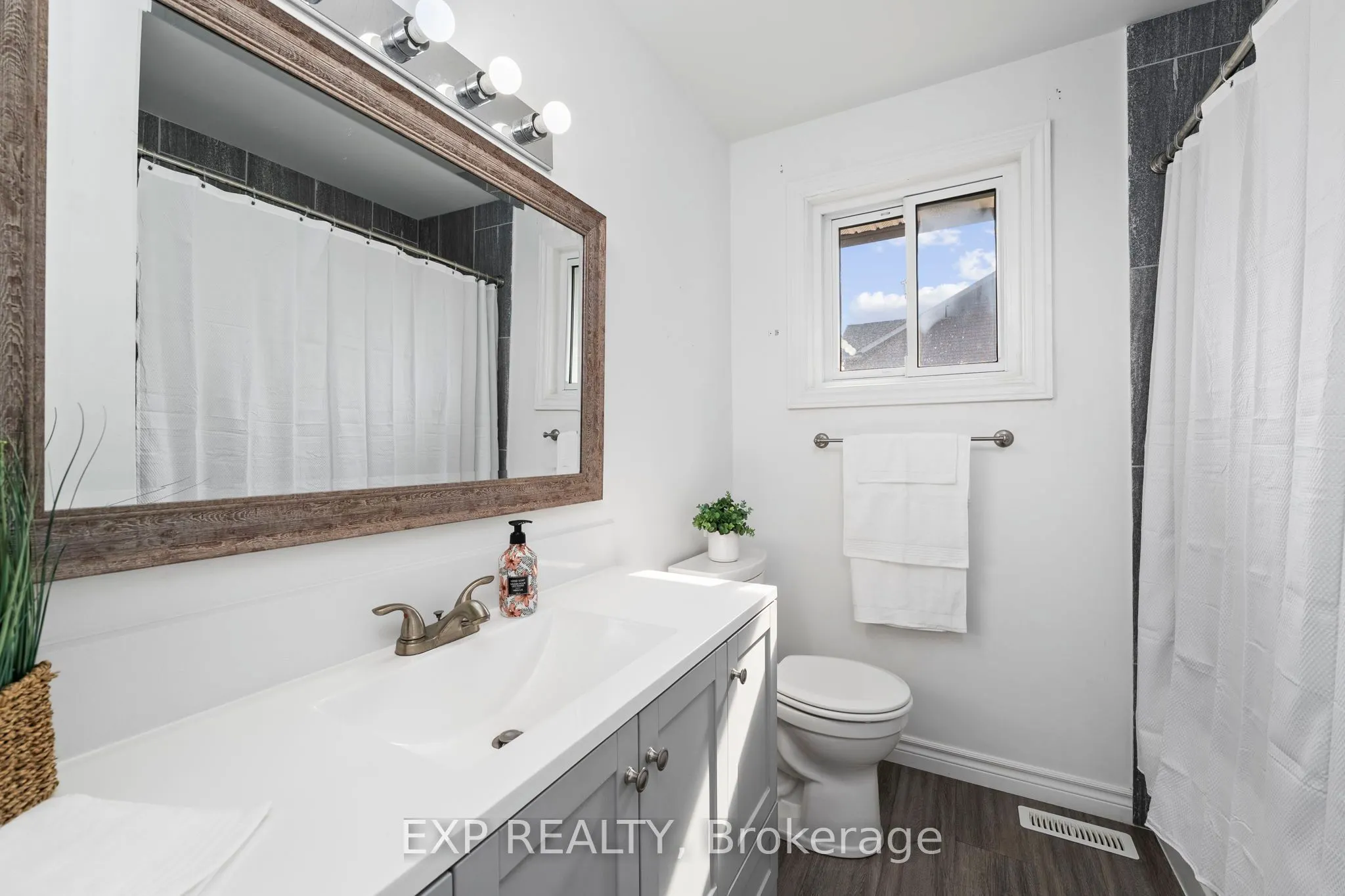 143 Westmount Drive N