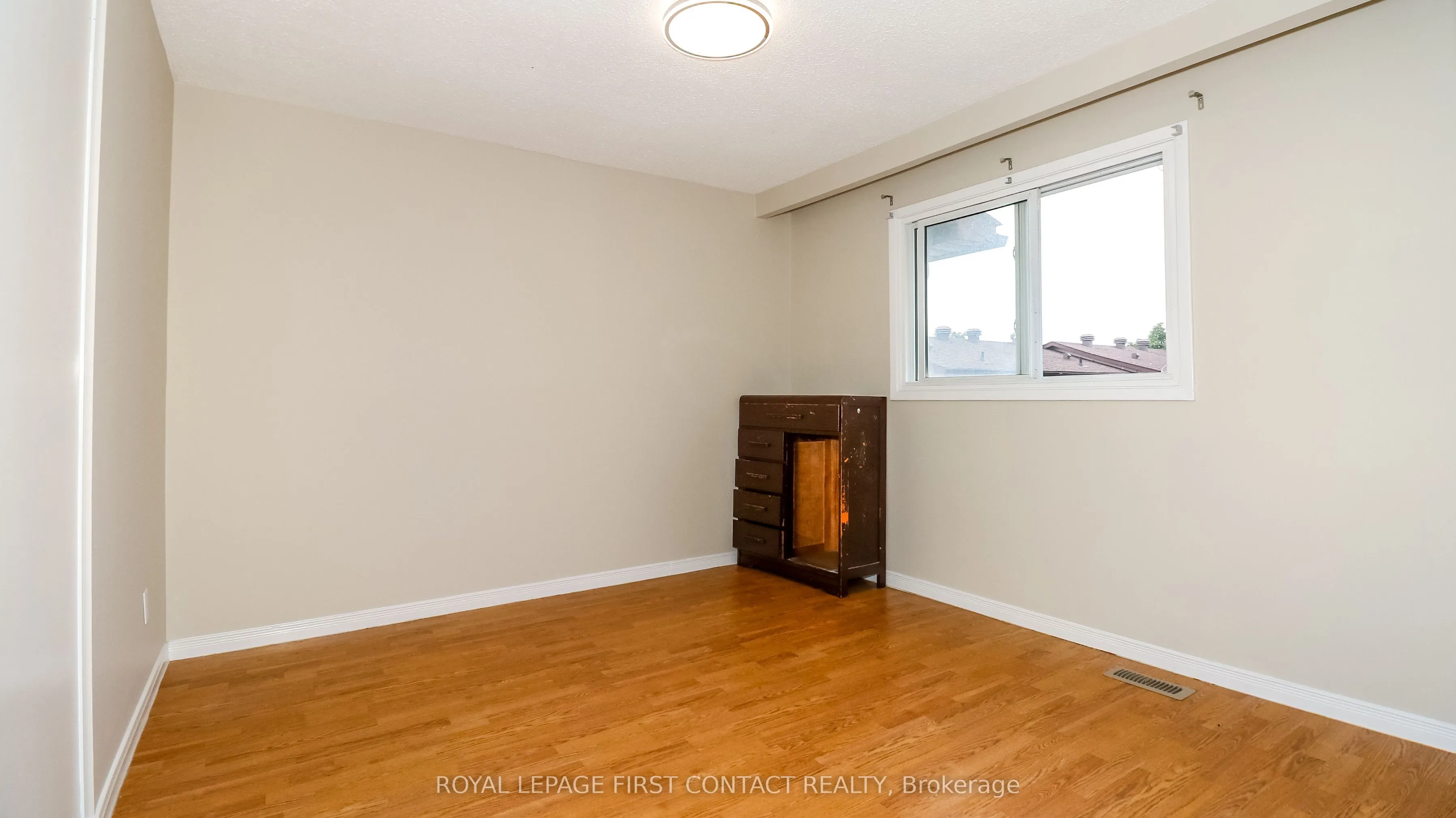 1095 Mississaga Street W, #76