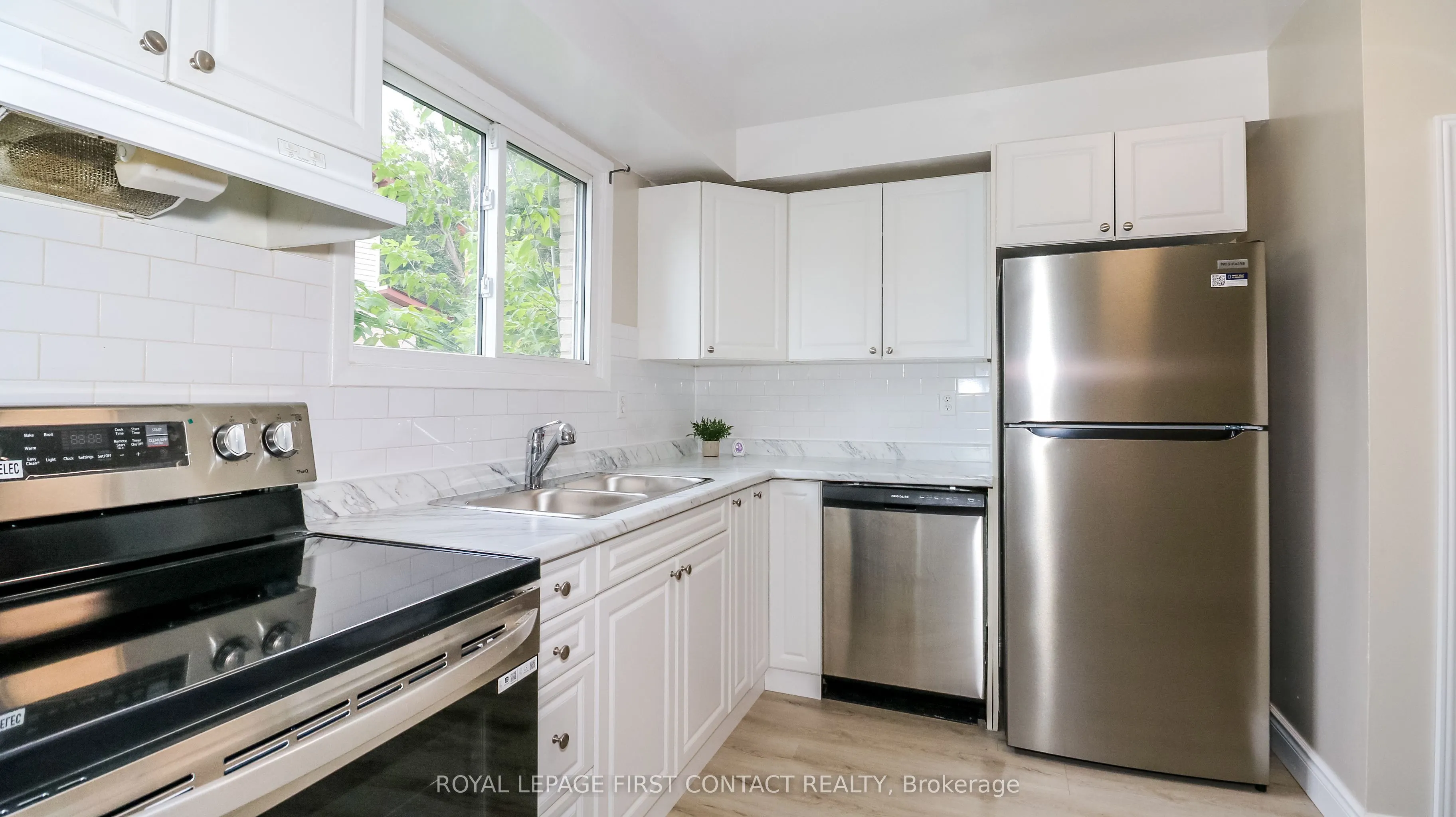1095 Mississaga Street W, #76