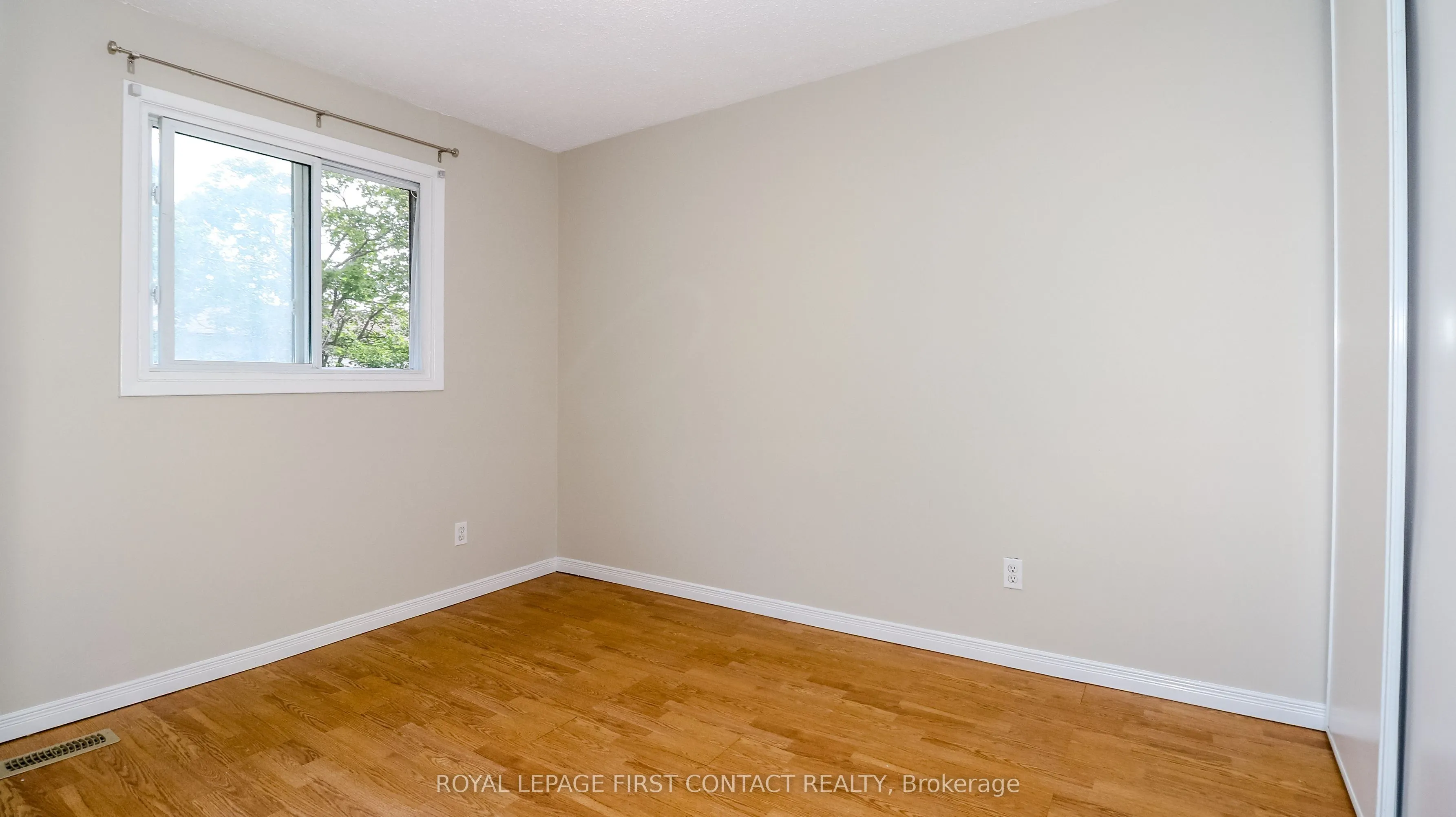 1095 Mississaga Street W, #76
