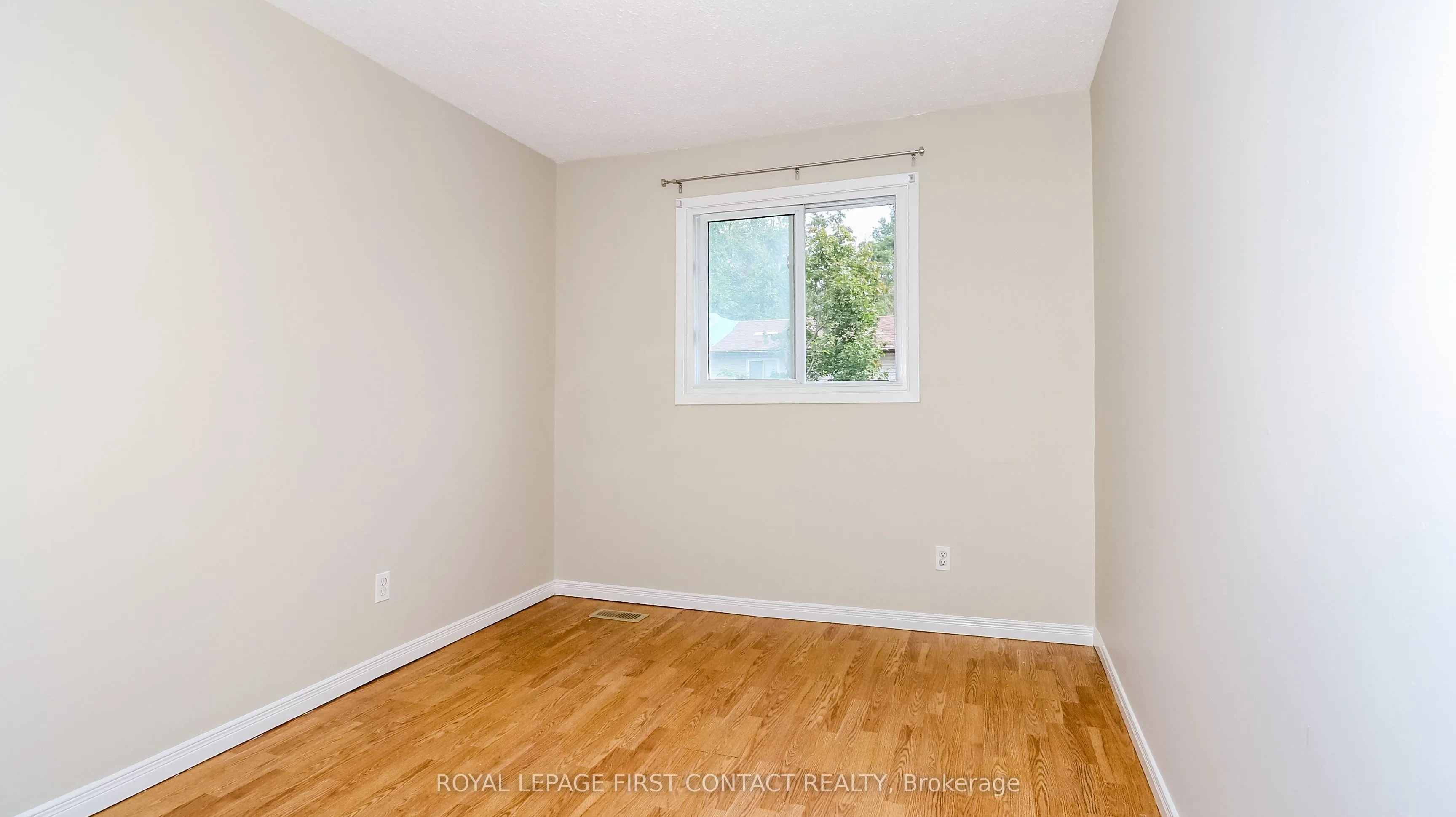 1095 Mississaga Street W, #76