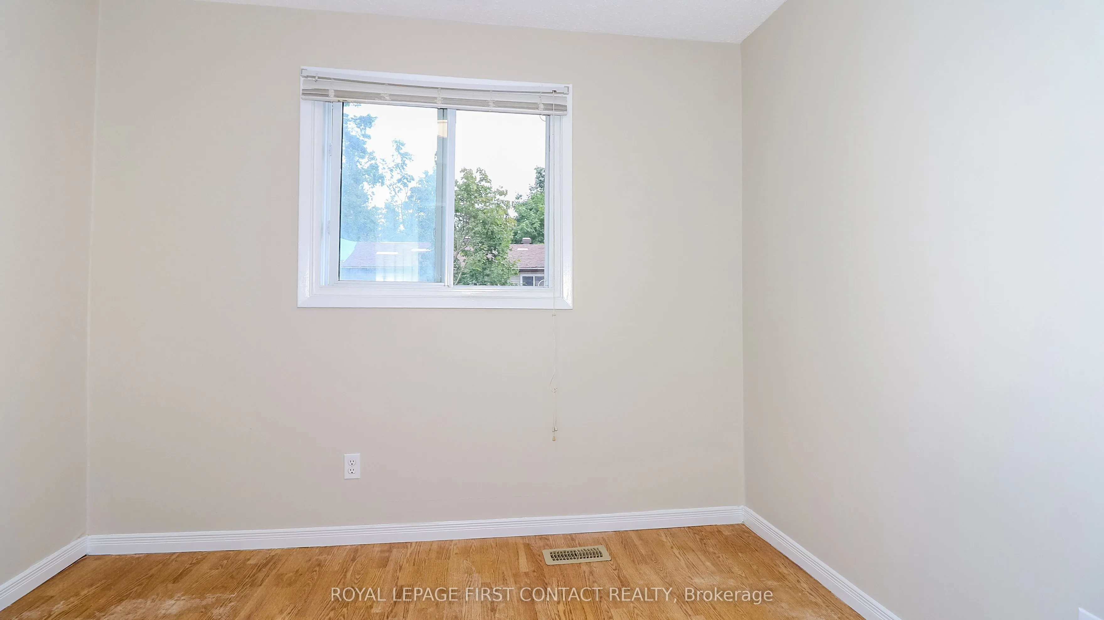 1095 Mississaga Street W, #76