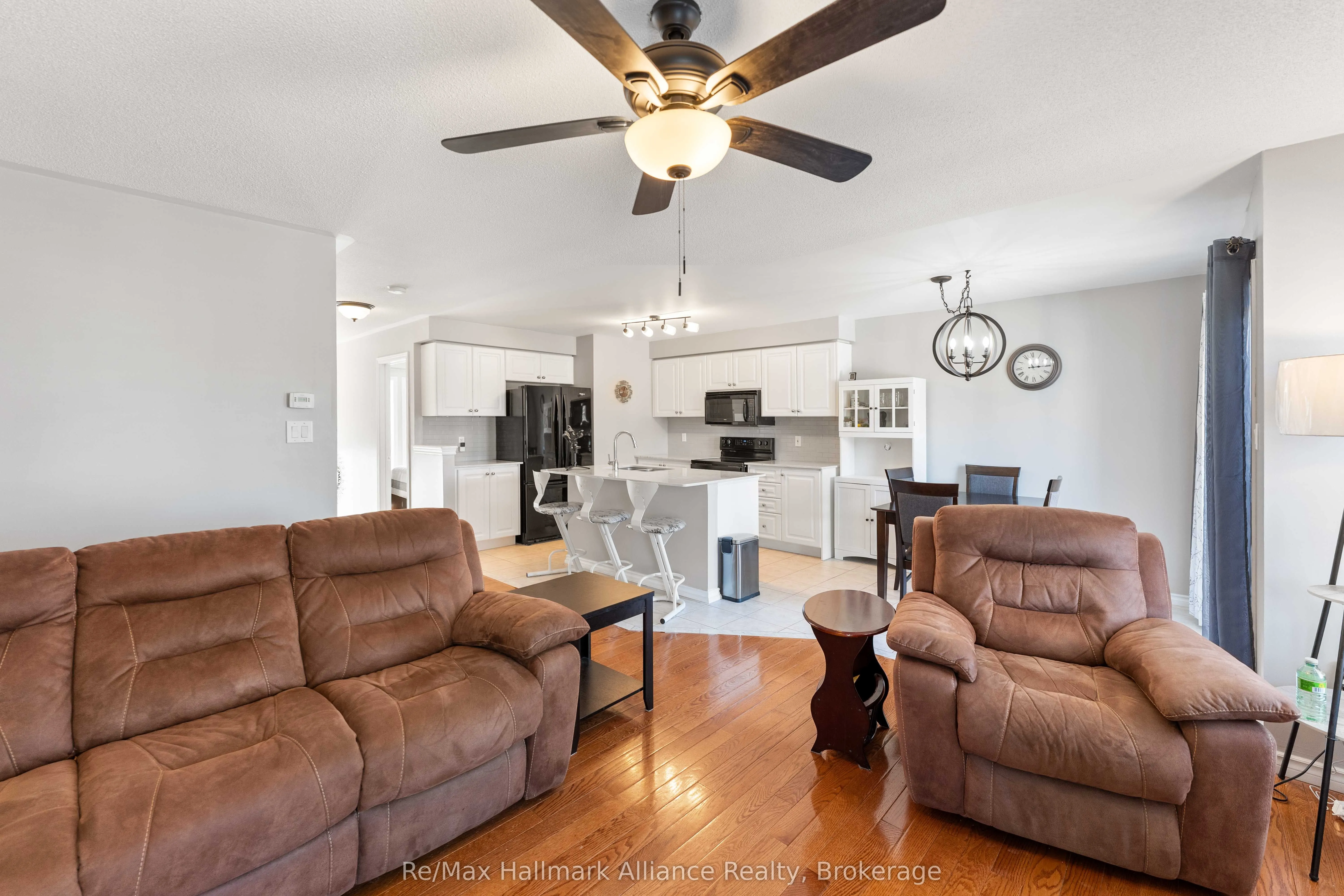 20 Meadowood Drive