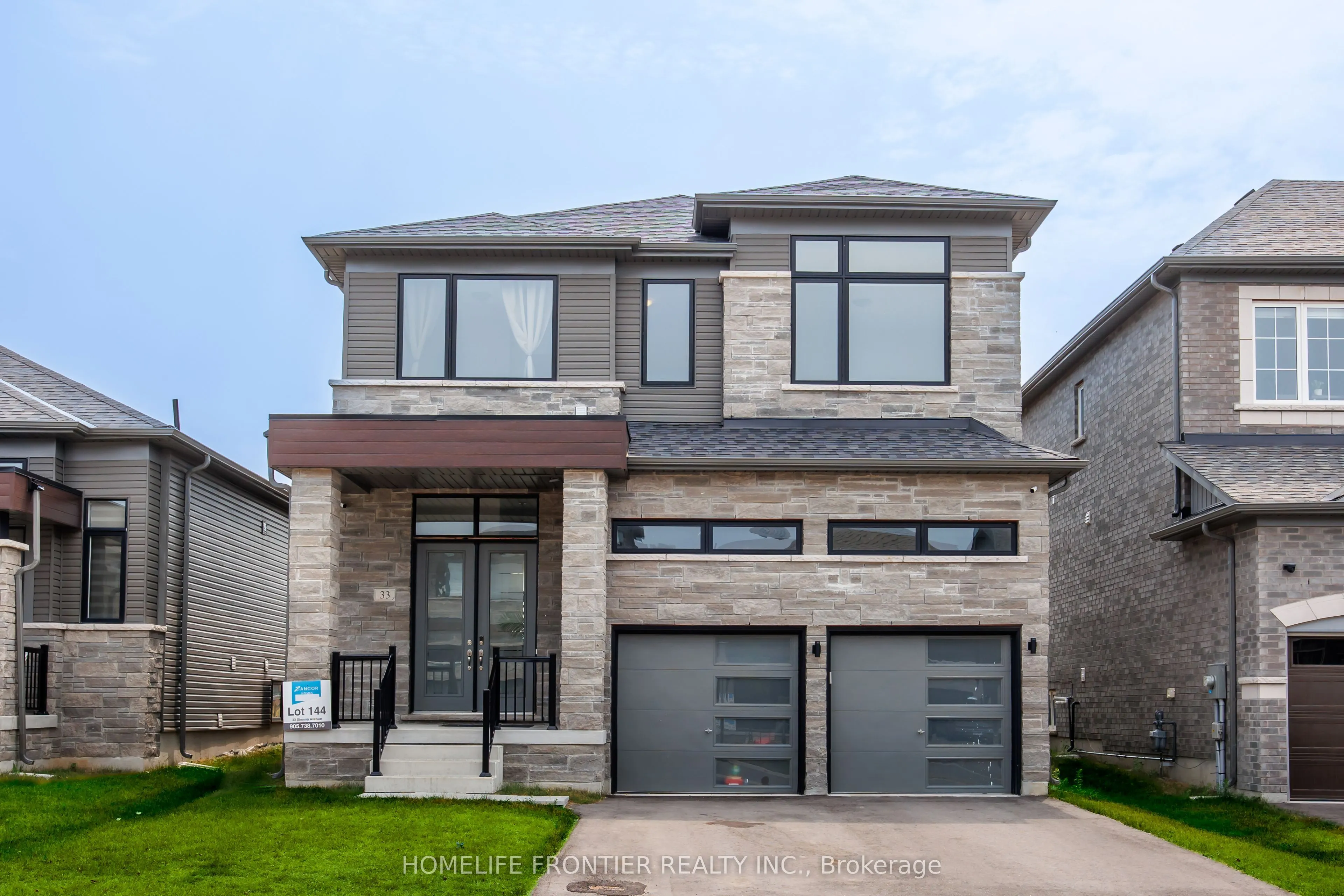 33 Simona Avenue