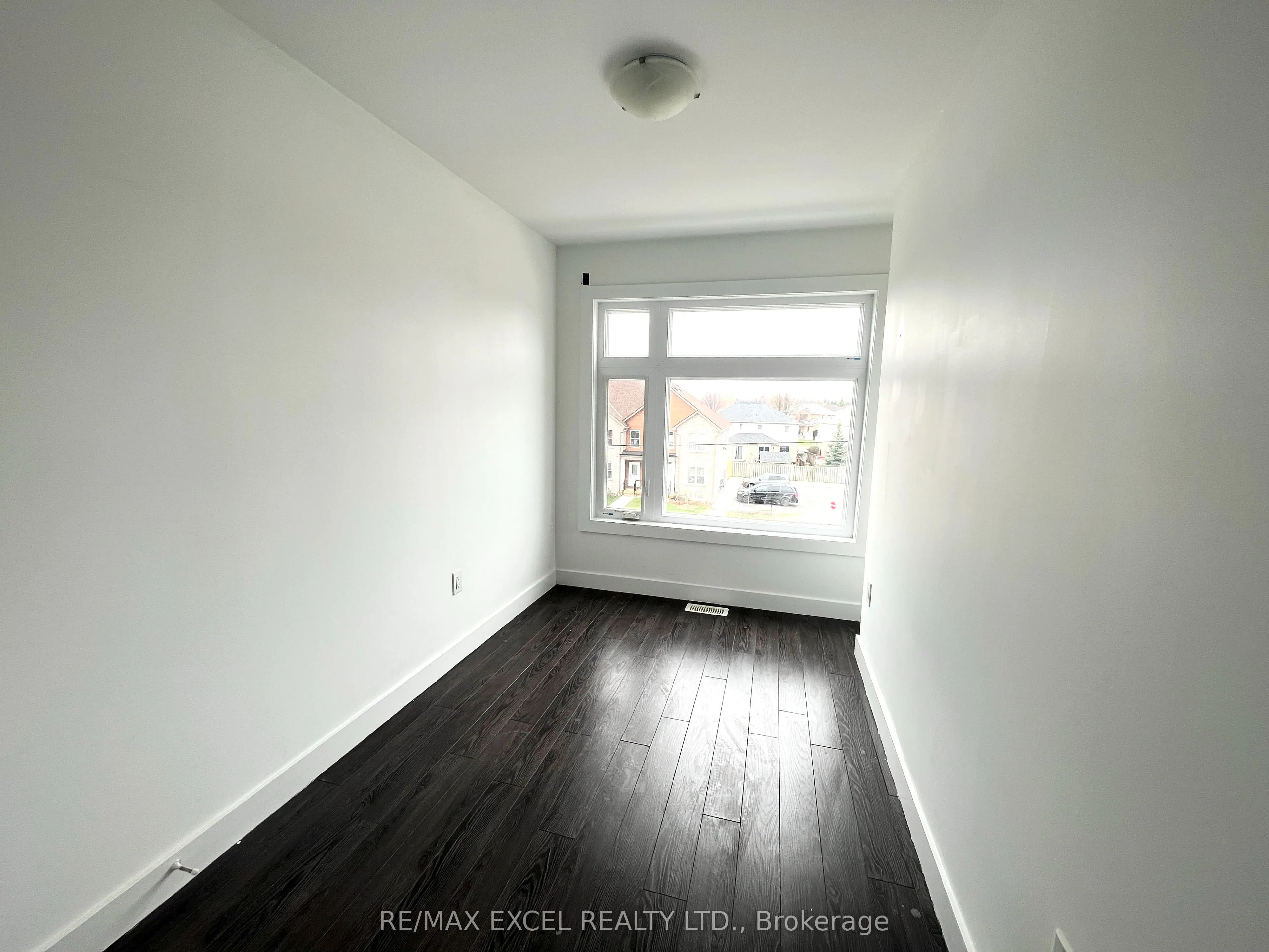 540 Essa Road, #1