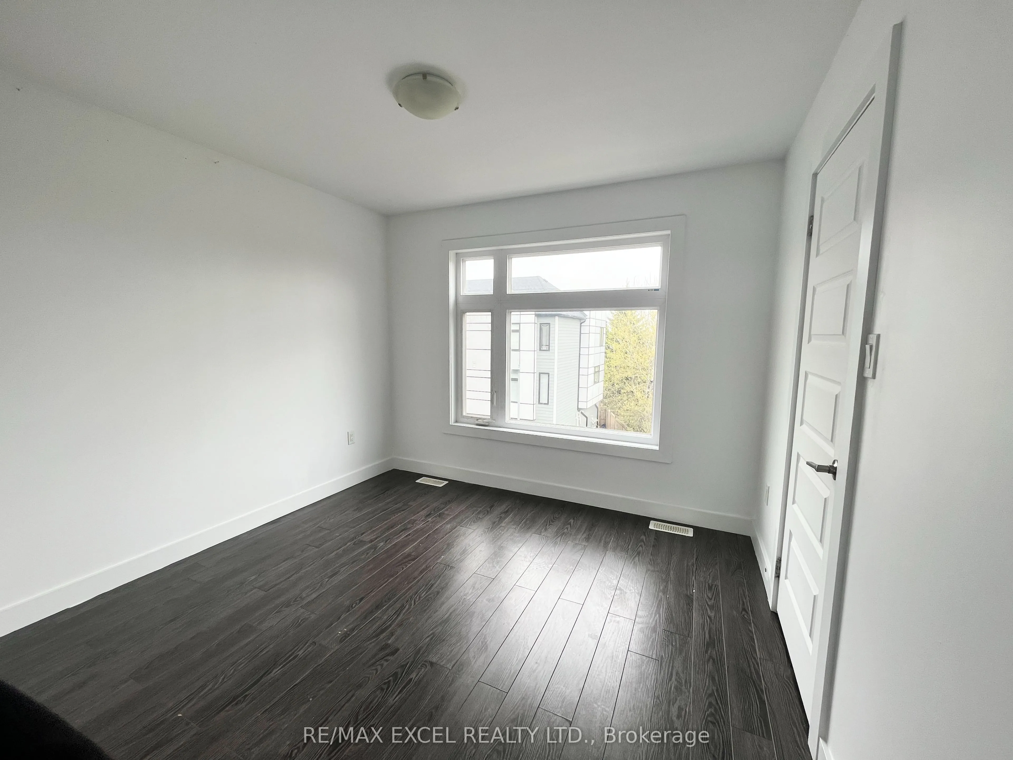 540 Essa Road, #1