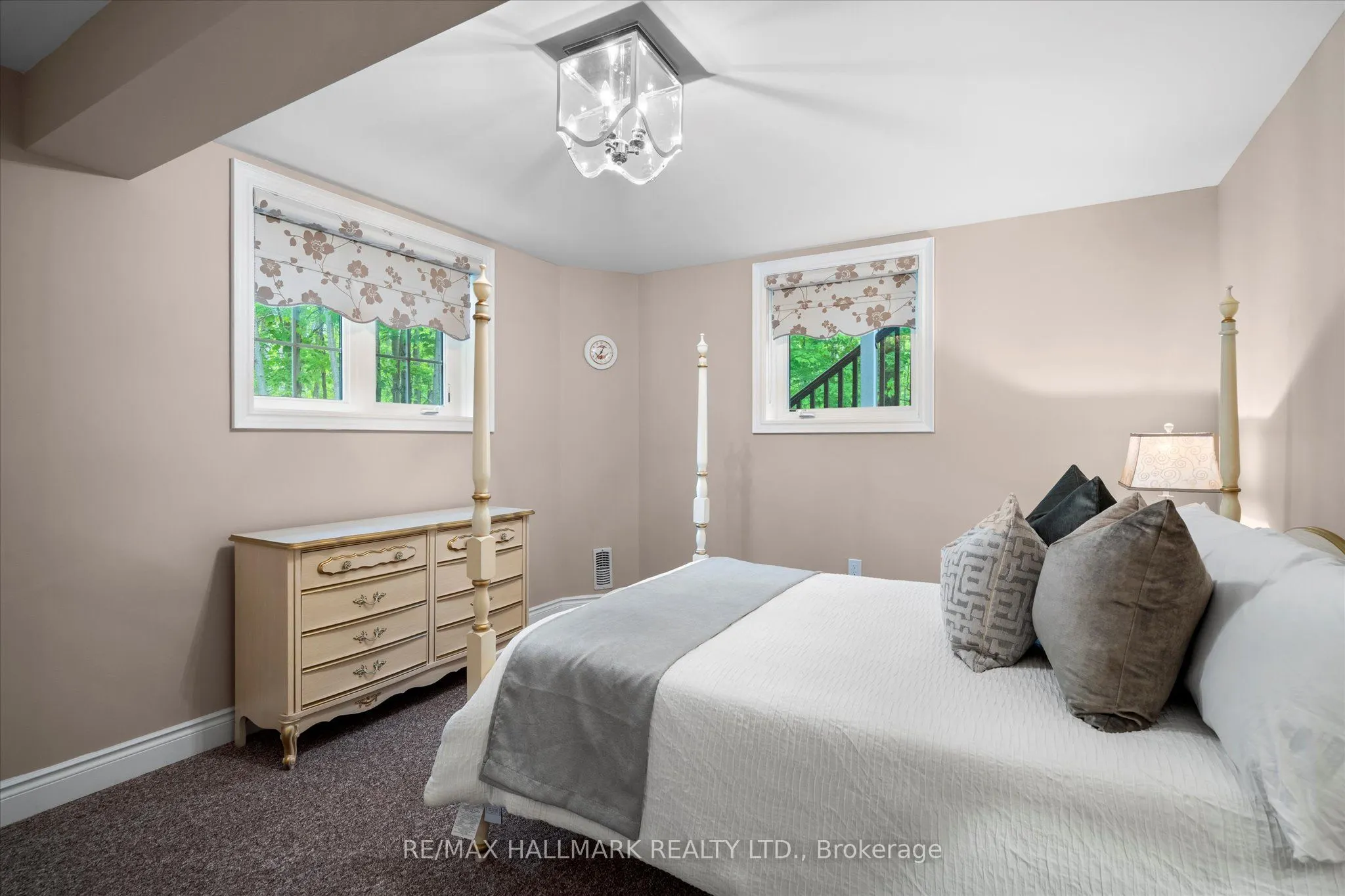 24 Diamond Valley Drive