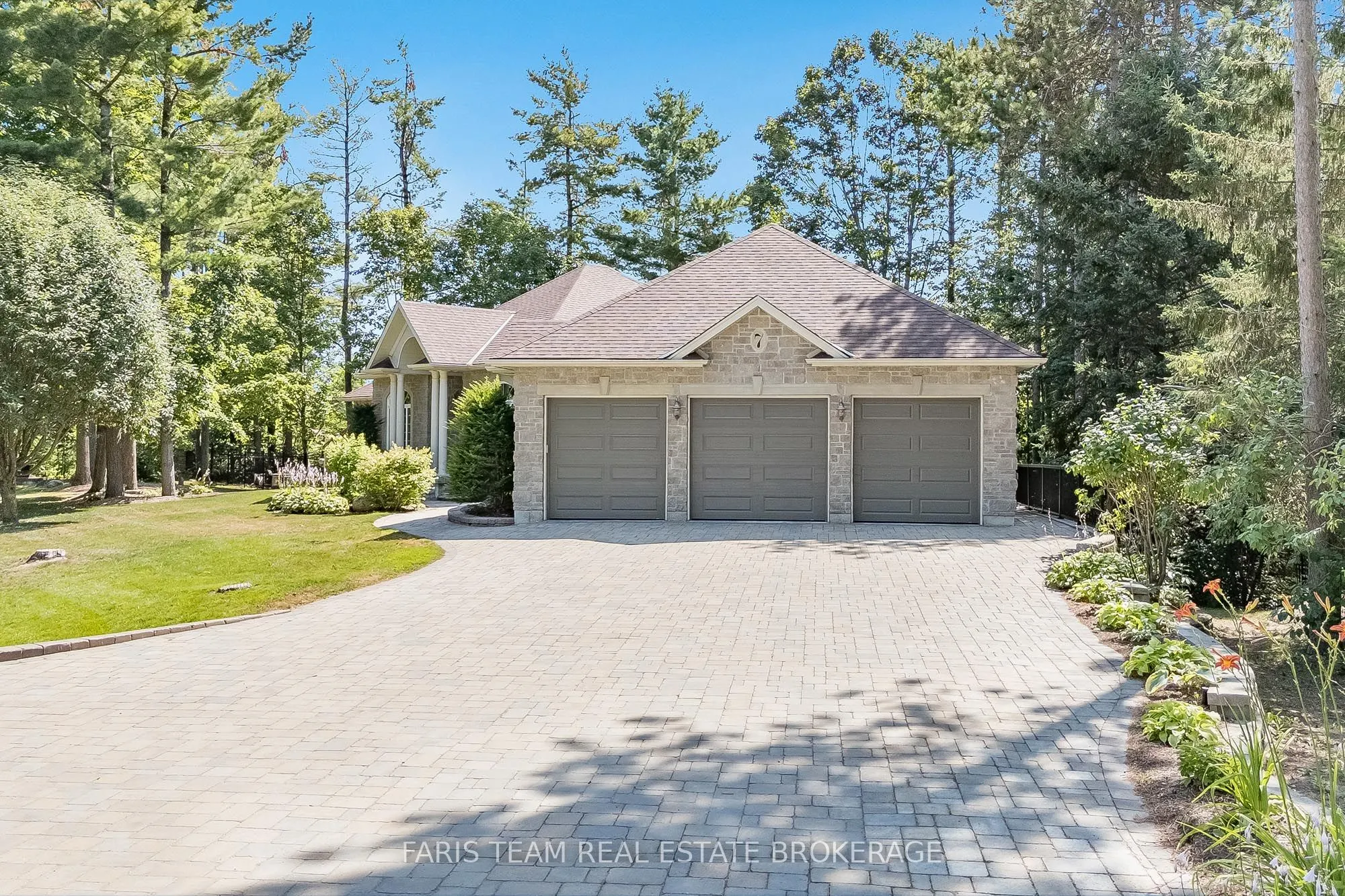 7 Highland Drive
