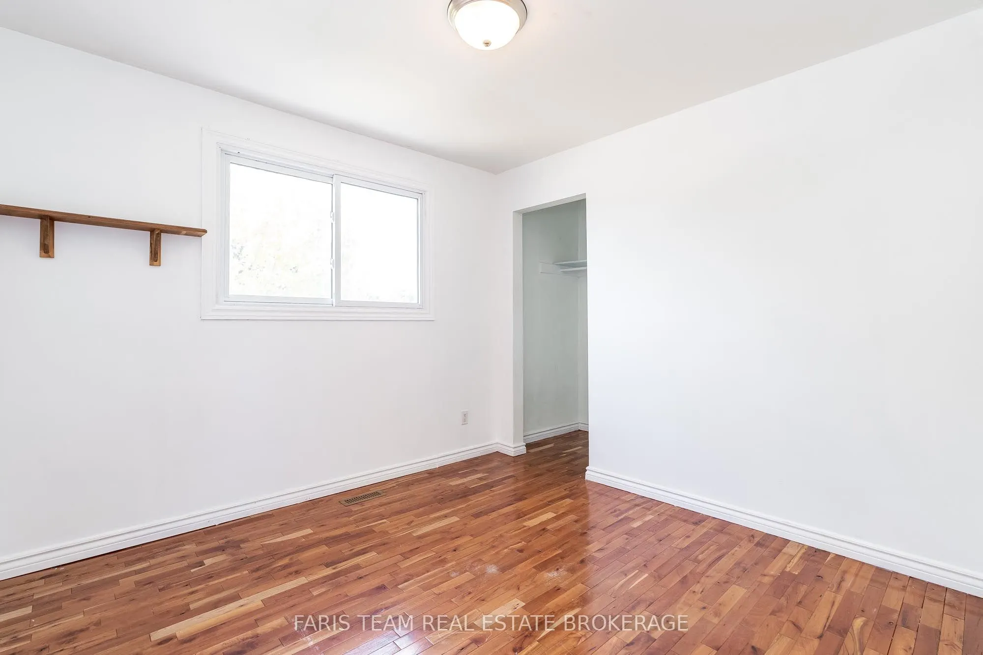 368 Leslie Avenue