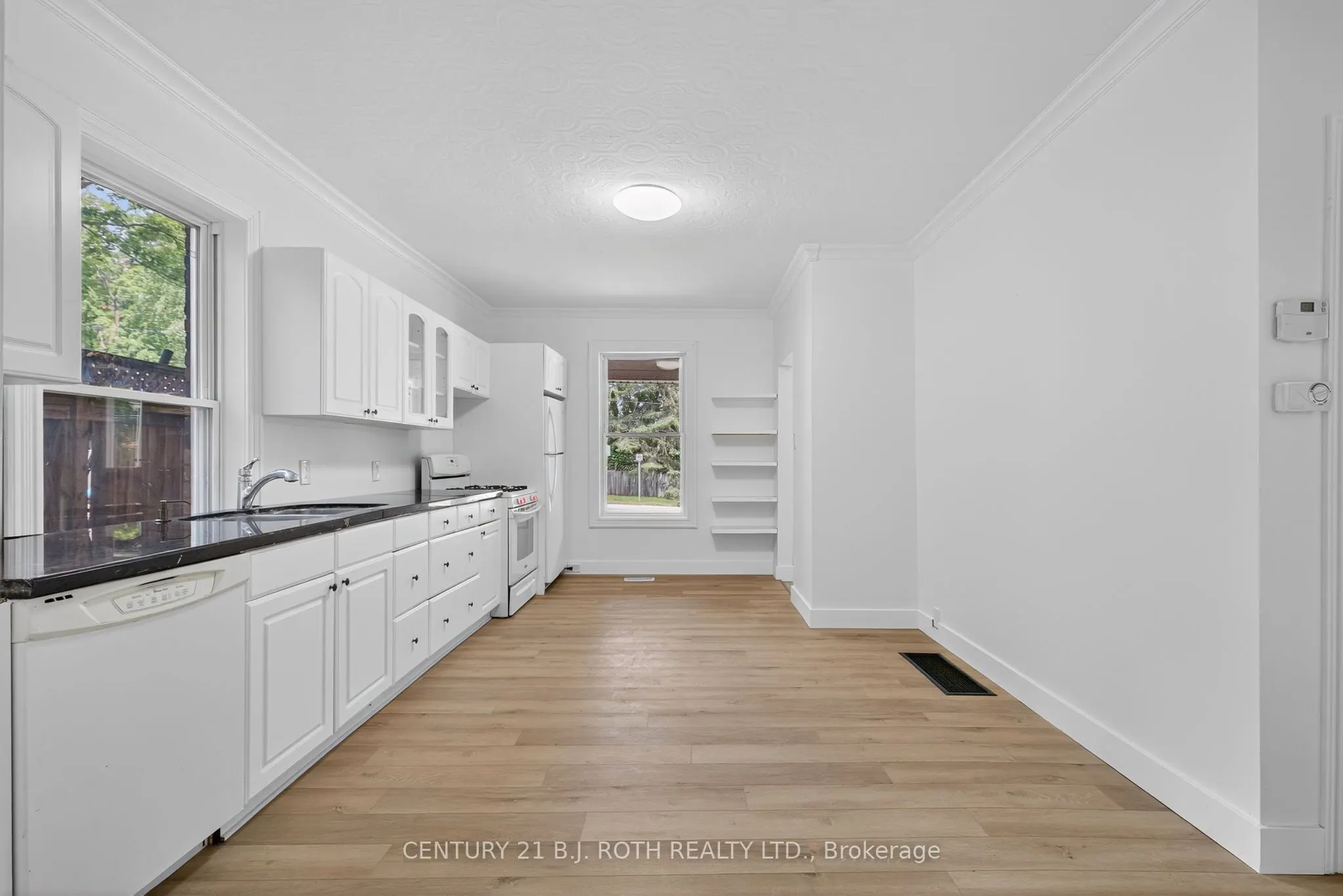 153 Laclie Street