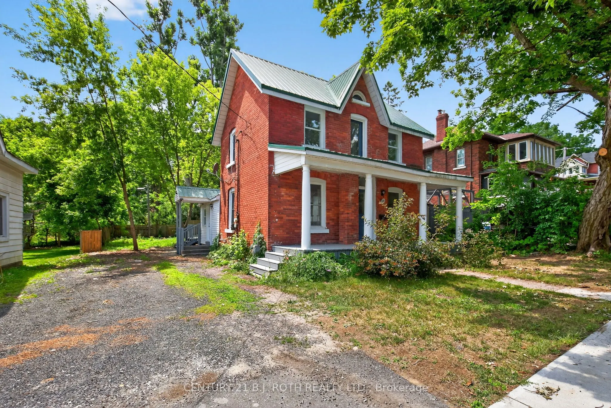 153 Laclie Street