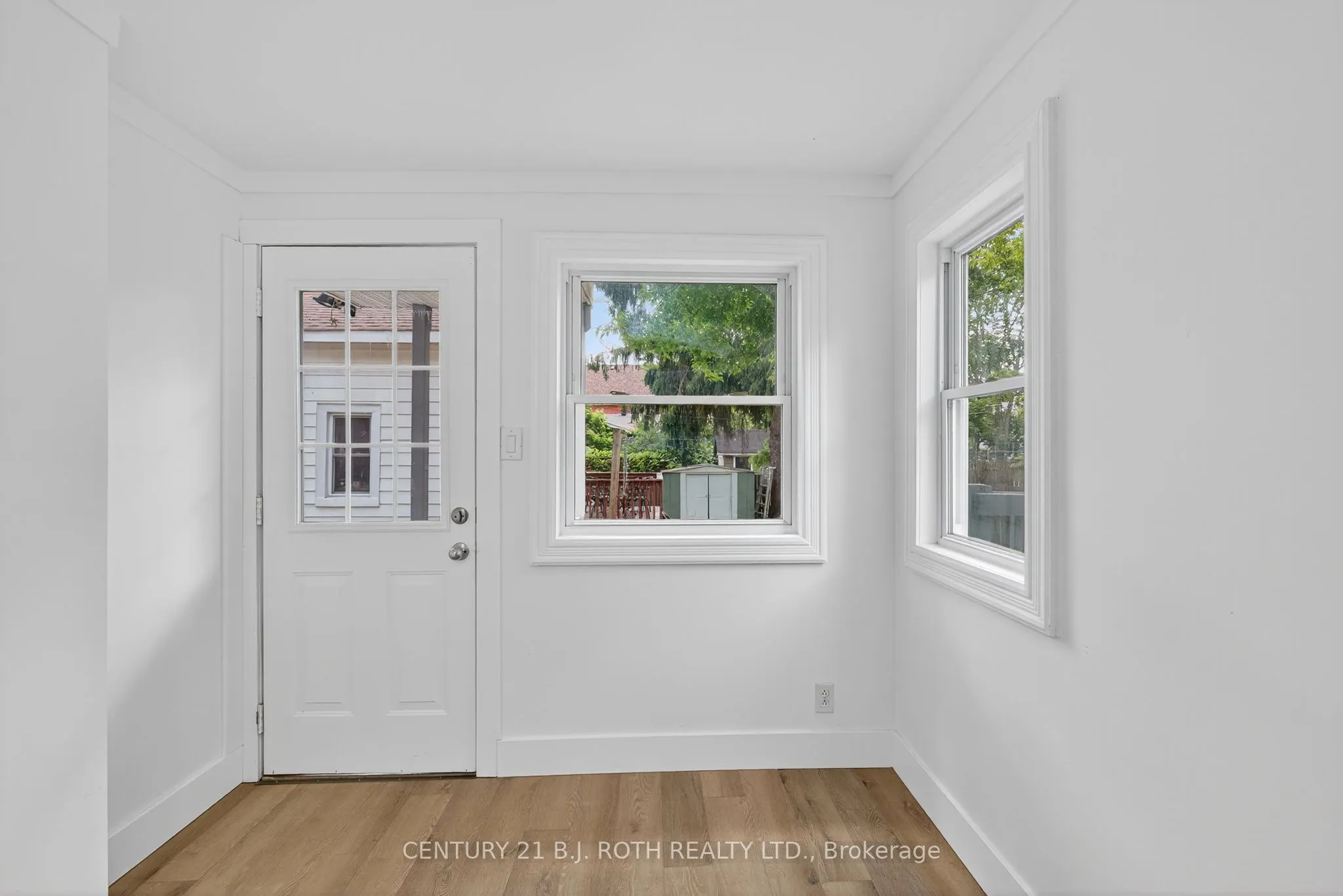 153 Laclie Street