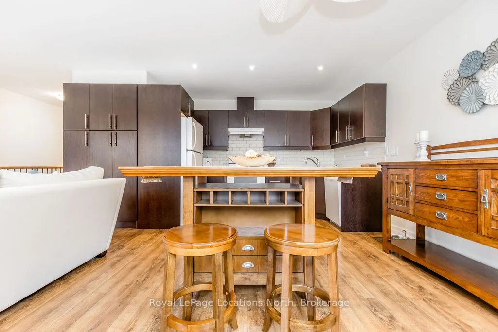64 RIVER Road E, #3