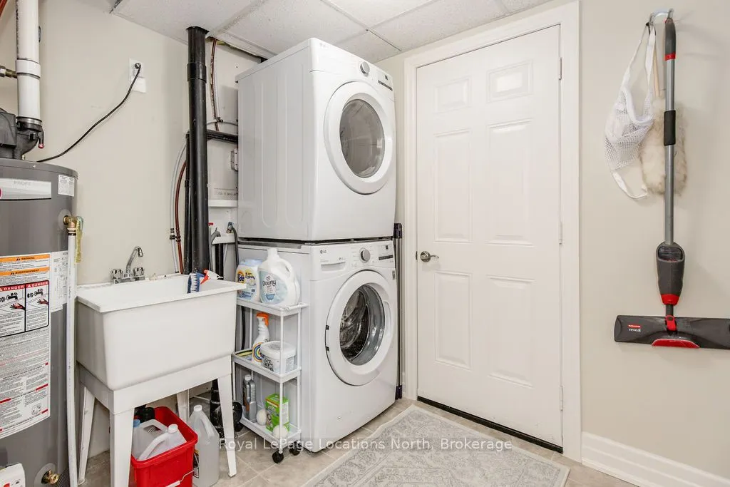 64 RIVER Road E, #3