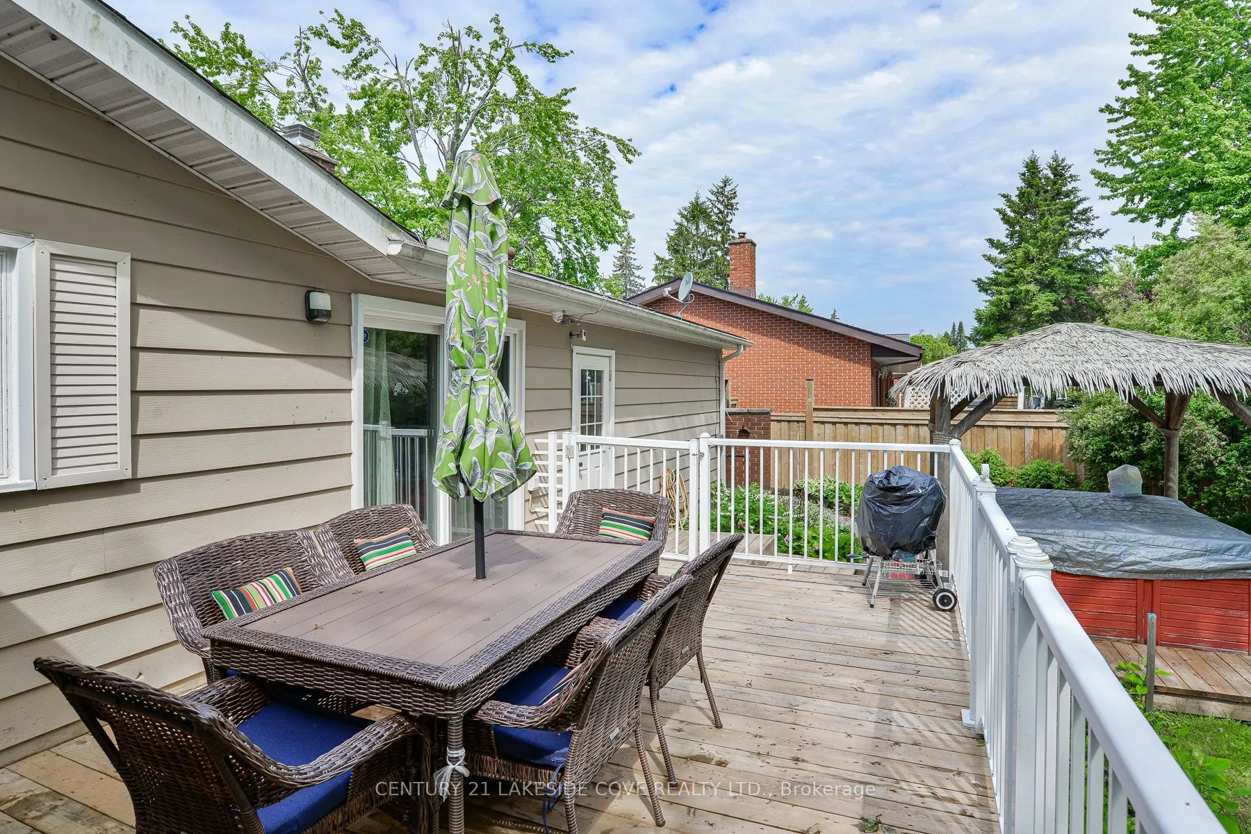 9 Pinetree Court