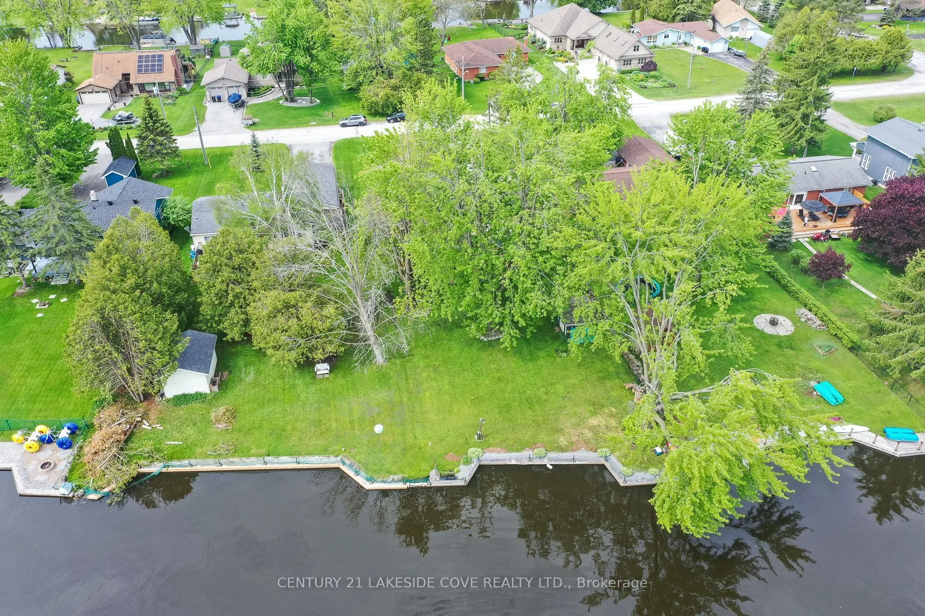 9 Pinetree Court
