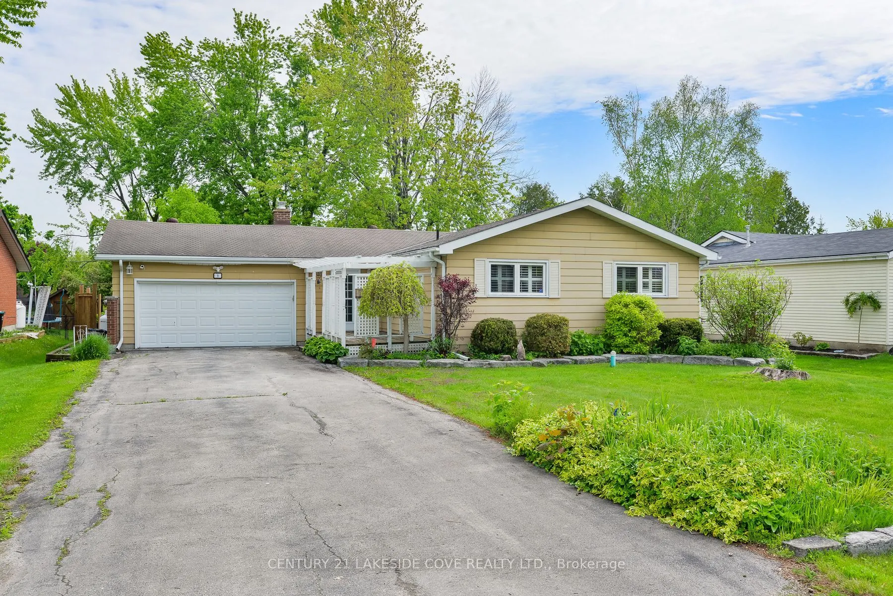 9 Pinetree Court