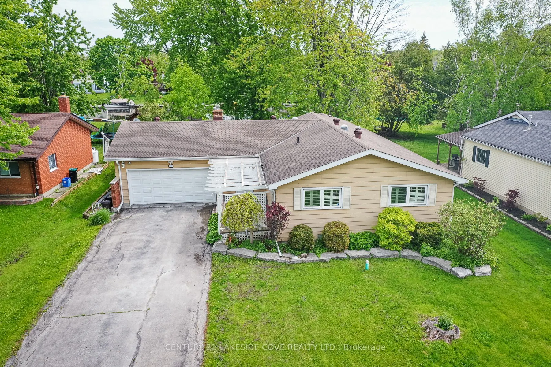 9 Pinetree Court