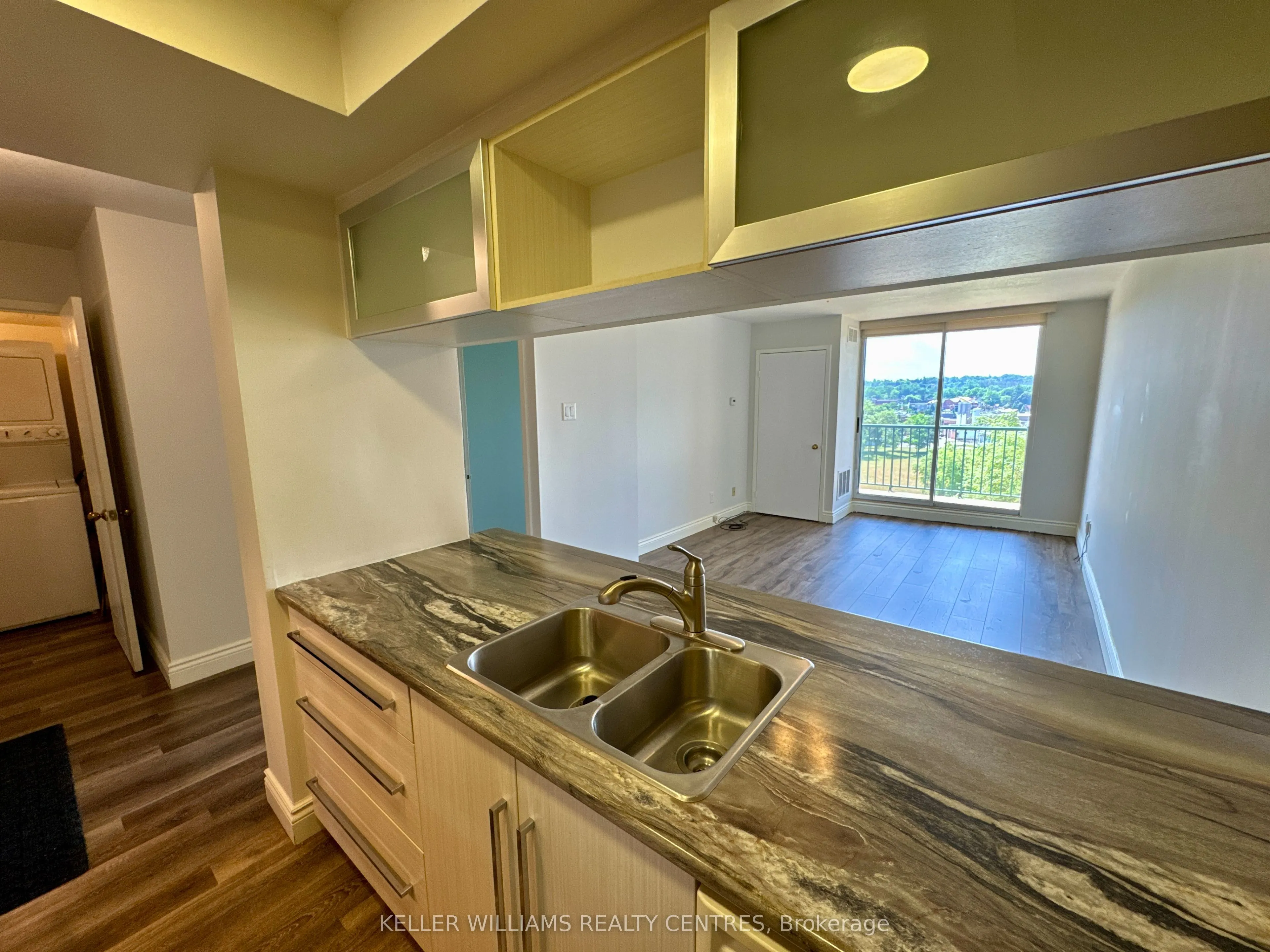 75 Ellen Street, #712