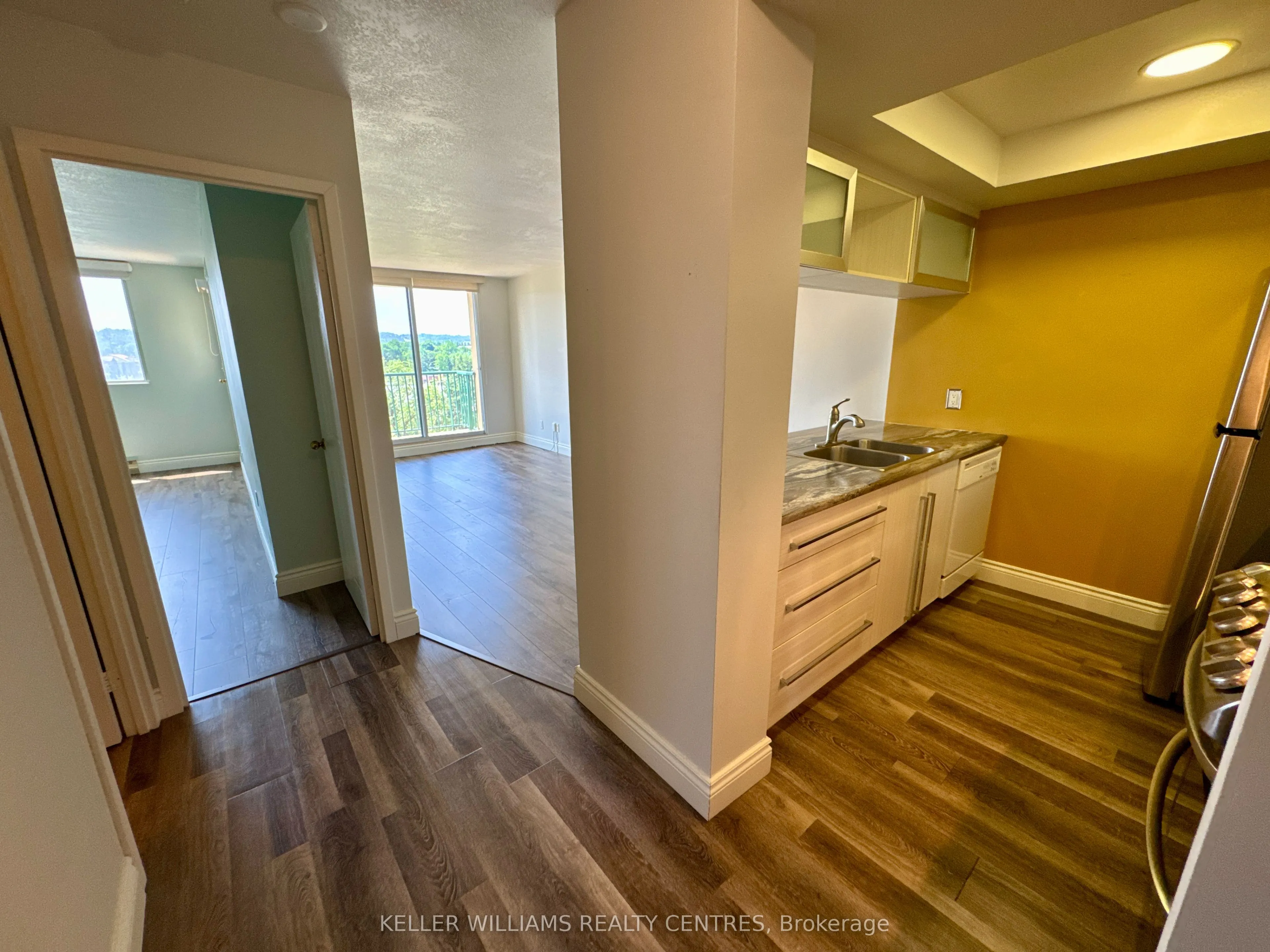 75 Ellen Street, #712