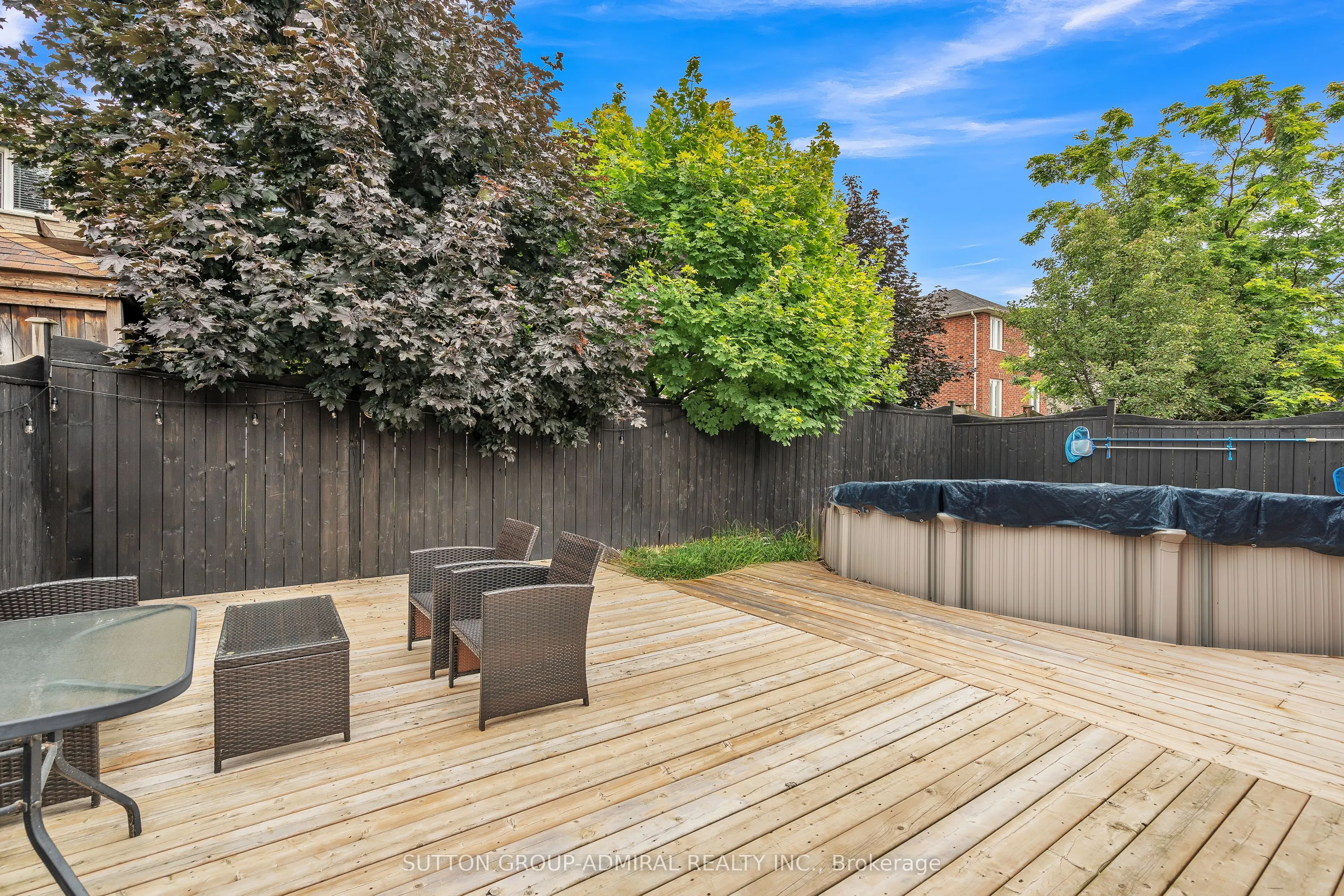 16 Empire Drive