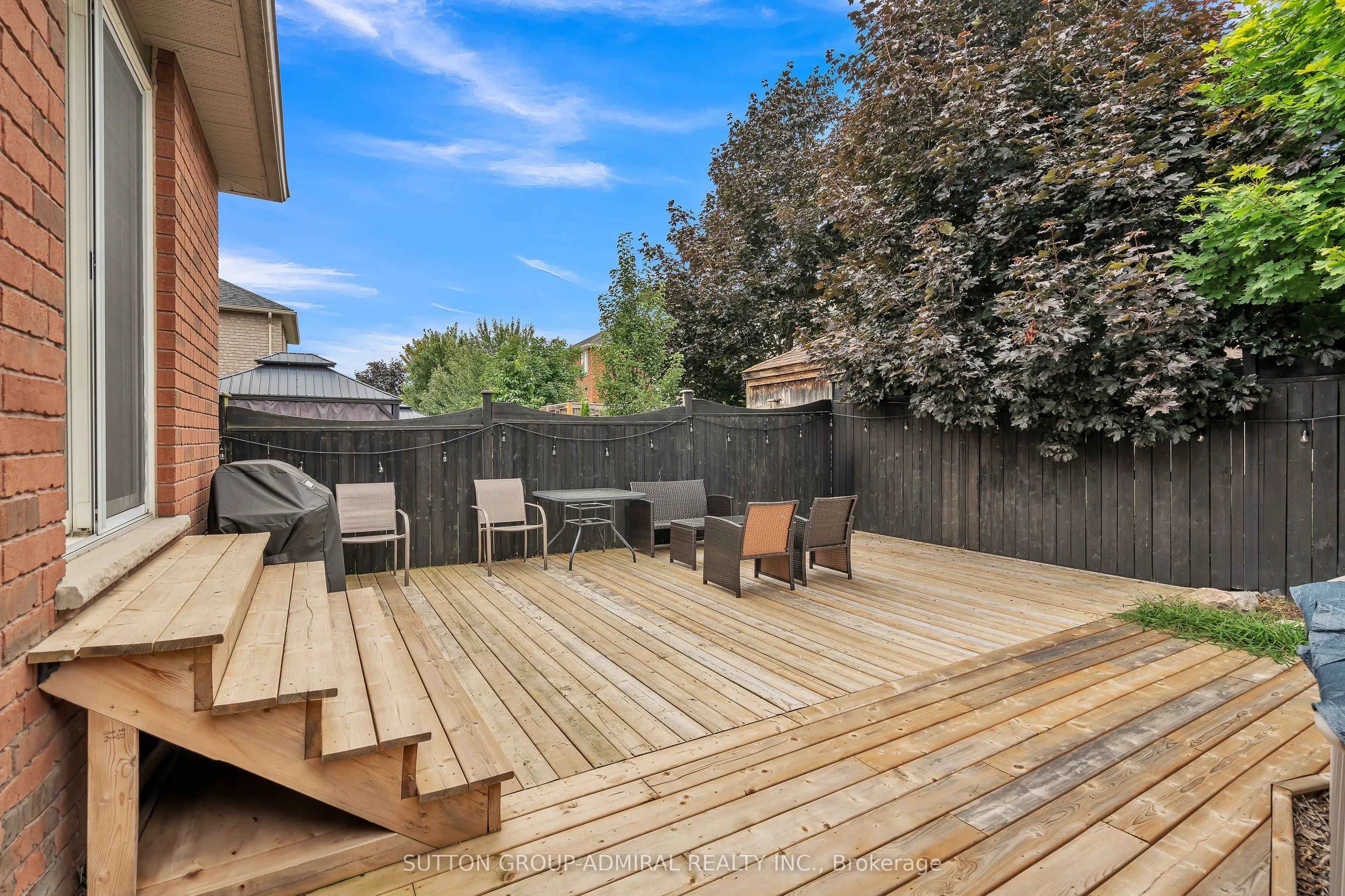 16 Empire Drive