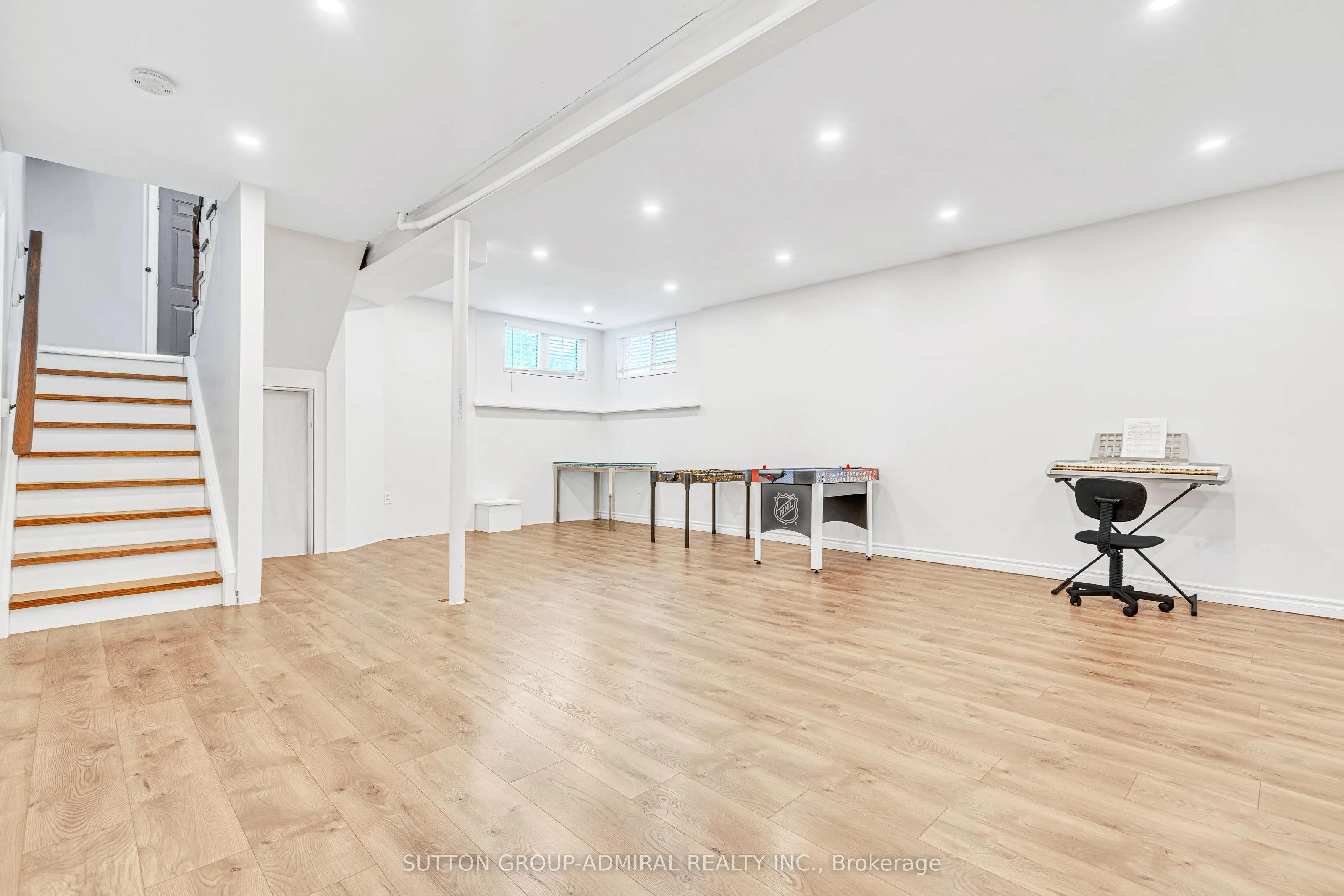 16 Empire Drive