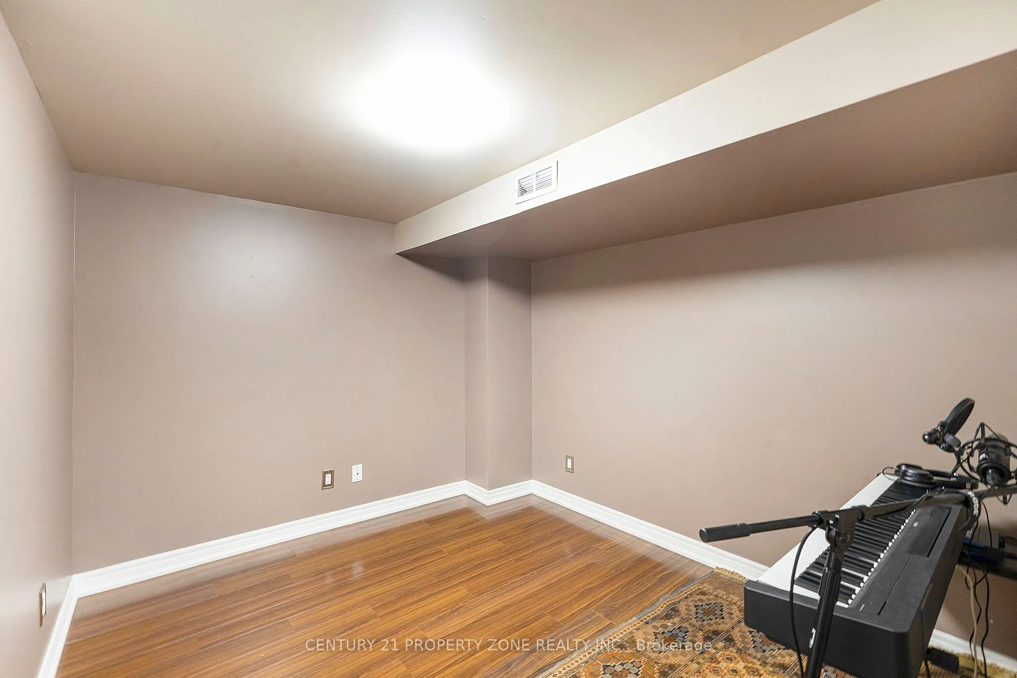 11 Kensington Trail