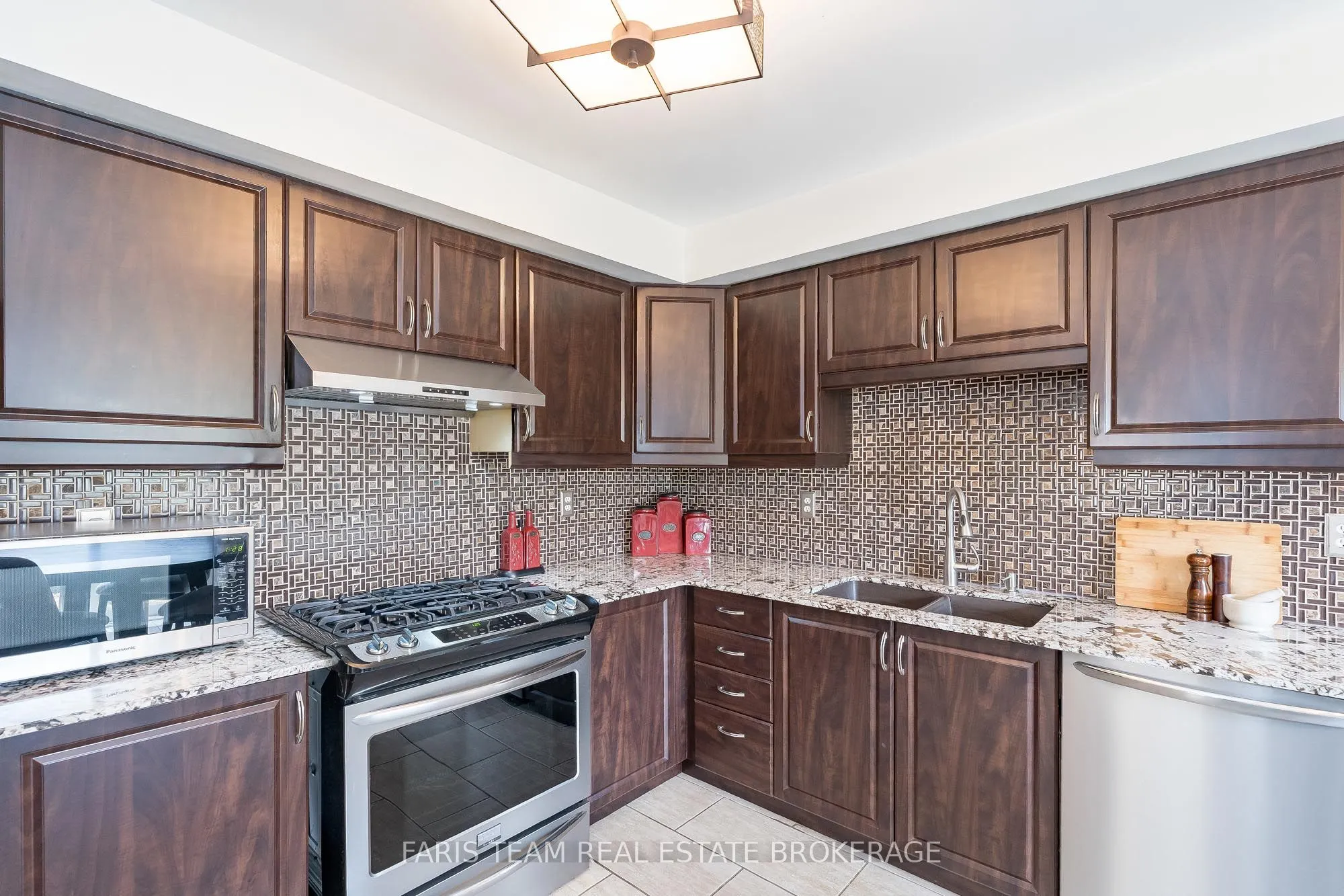 123 Holly Meadow Road