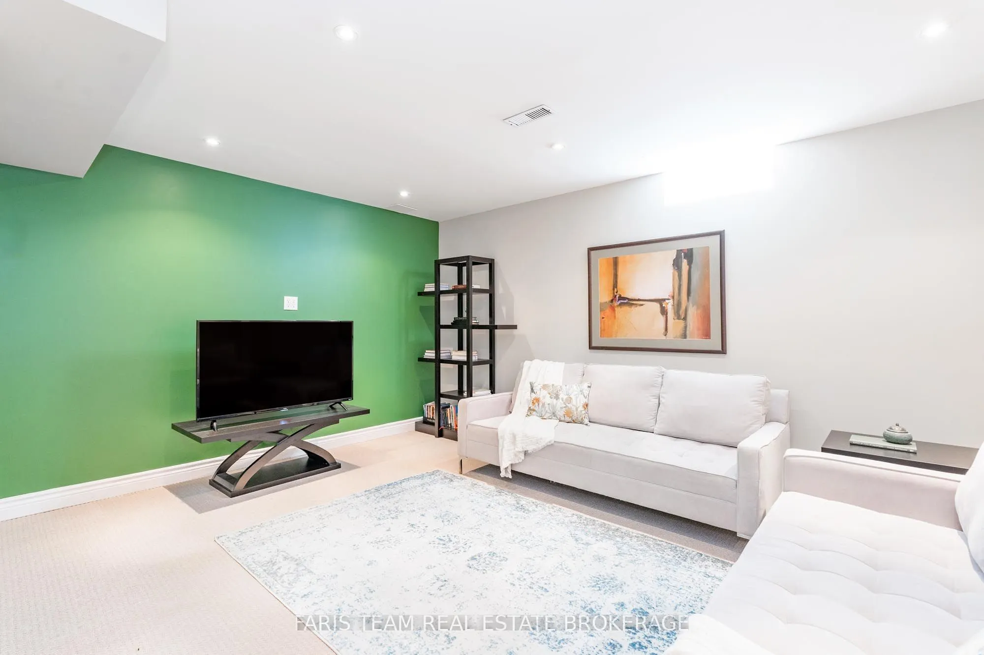 123 Holly Meadow Road