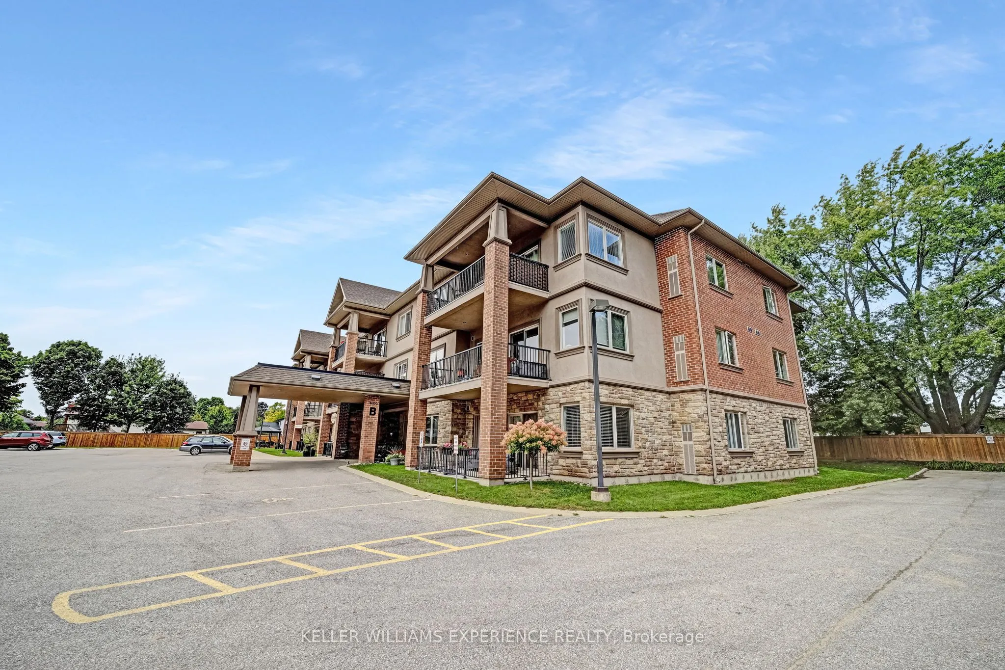 19B Yonge Street N, #103