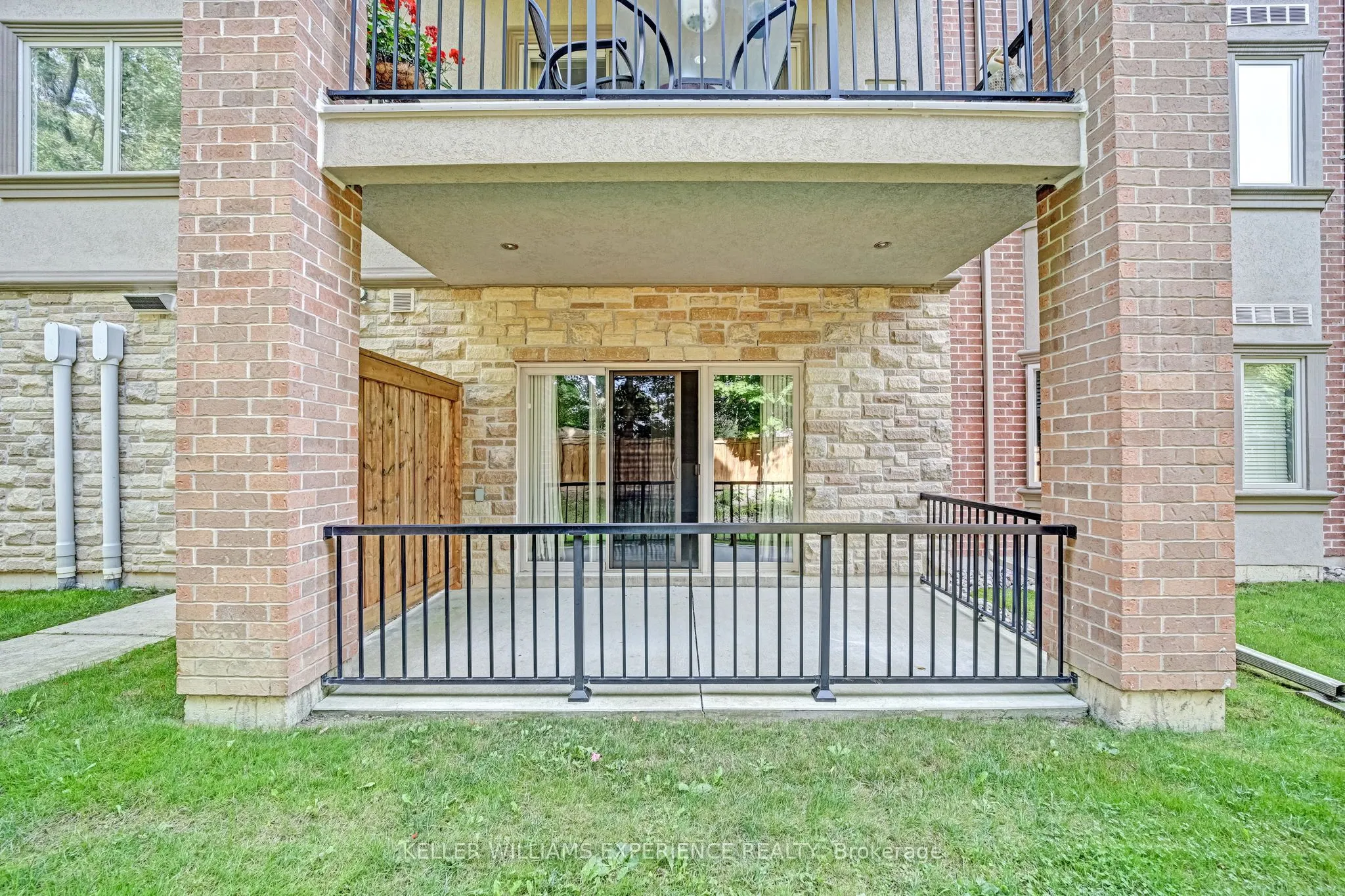 19B Yonge Street N, #103