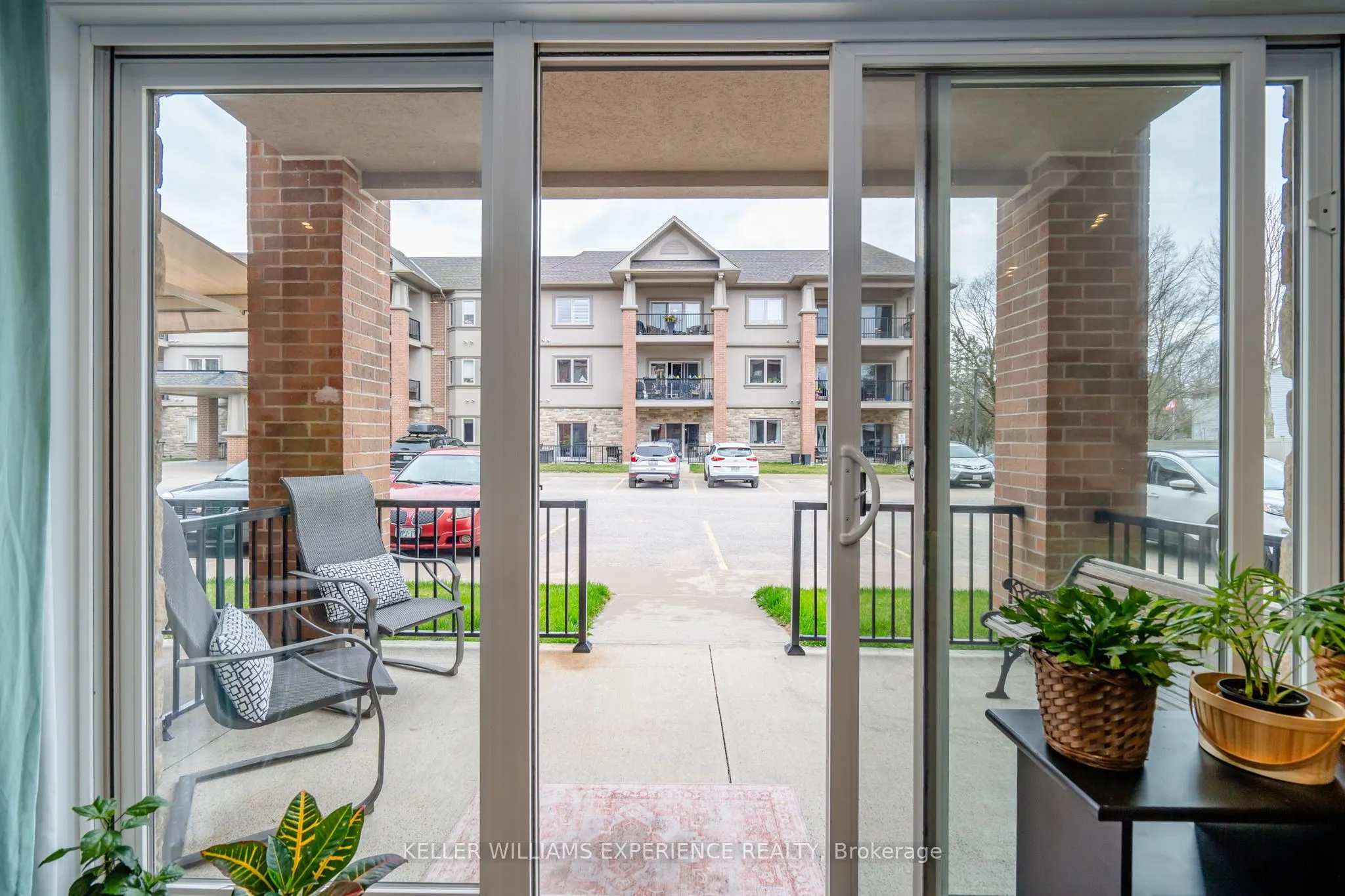 19B Yonge Street N, #103