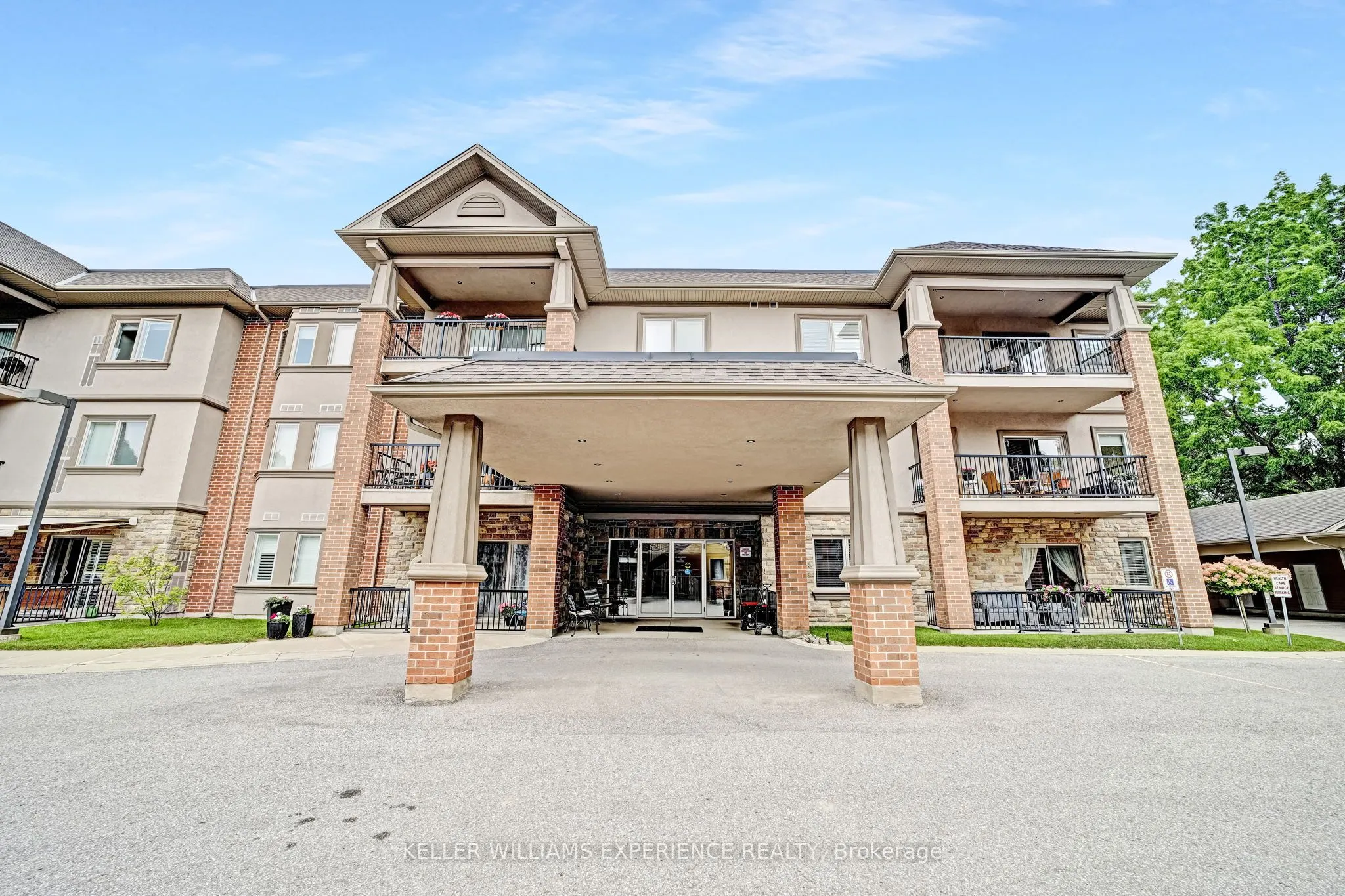 19B Yonge Street N, #103