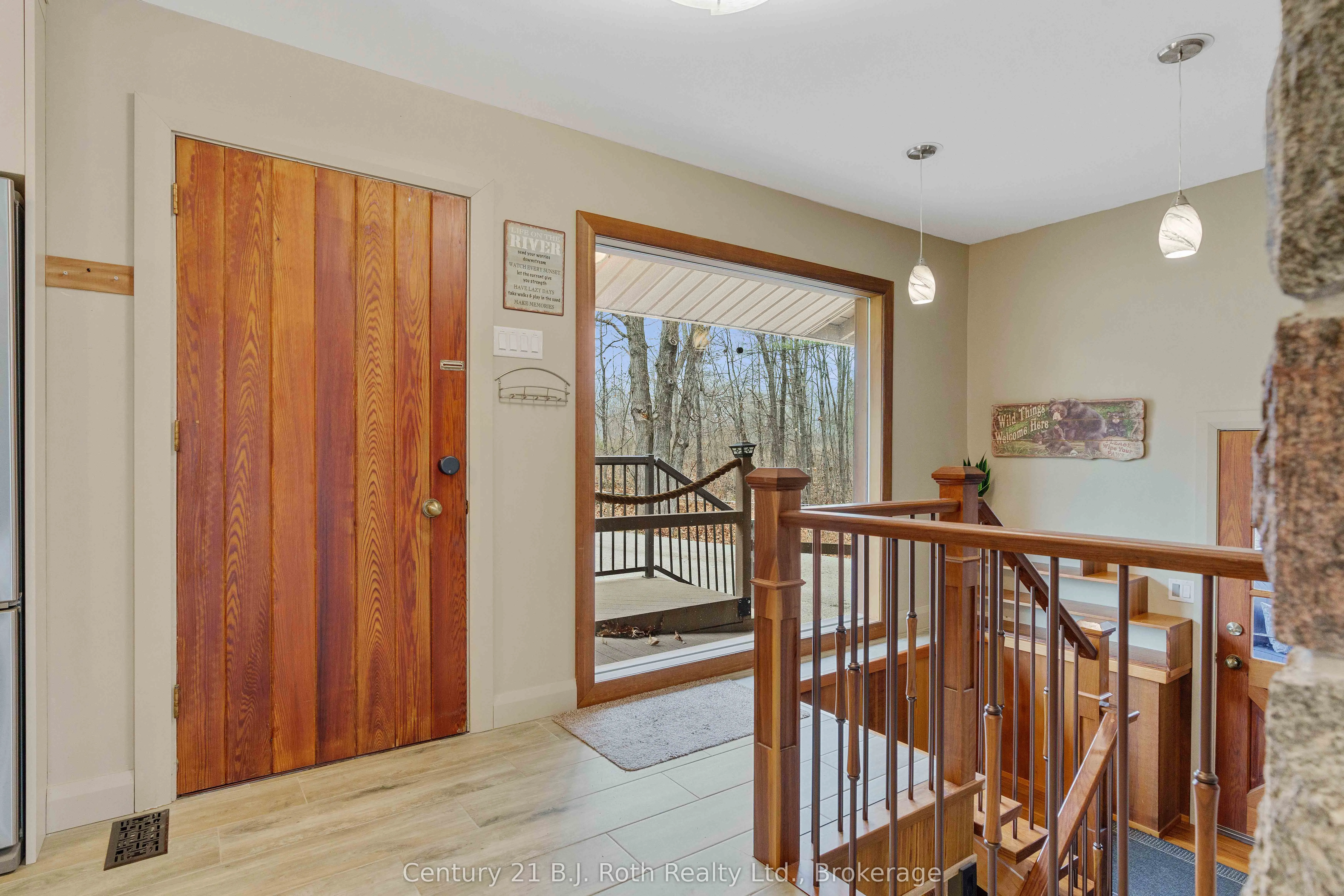 2983 WHELAN Way