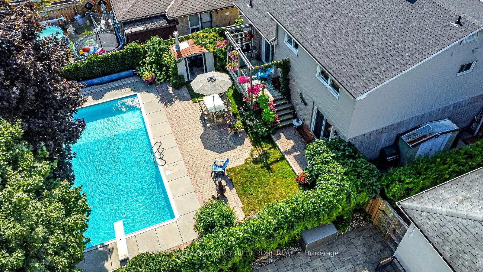 33 Porter Crescent