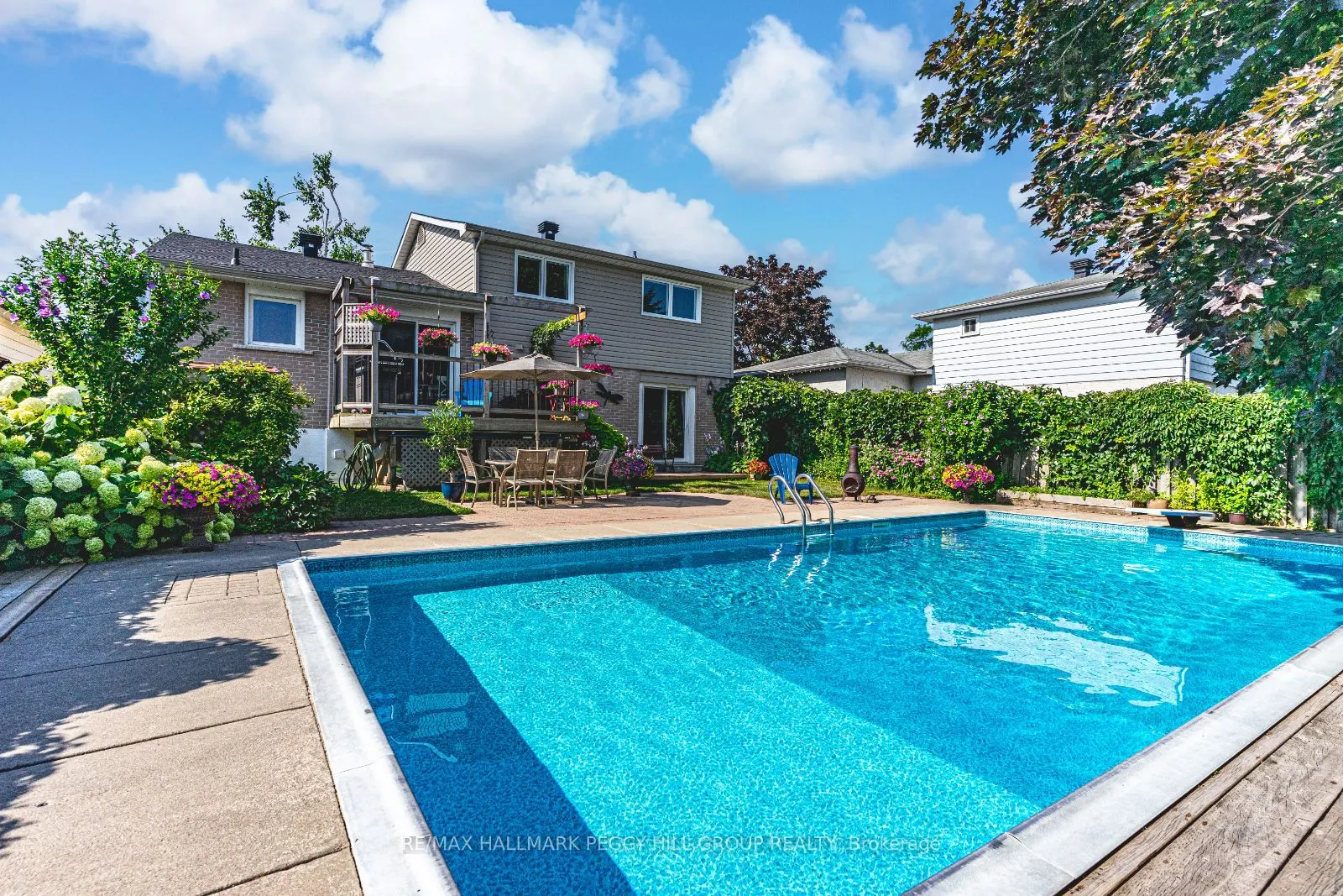 33 Porter Crescent