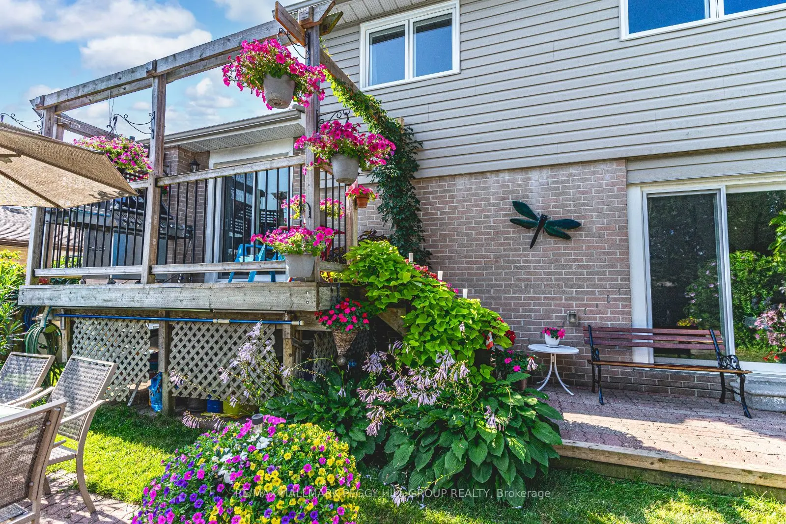33 Porter Crescent