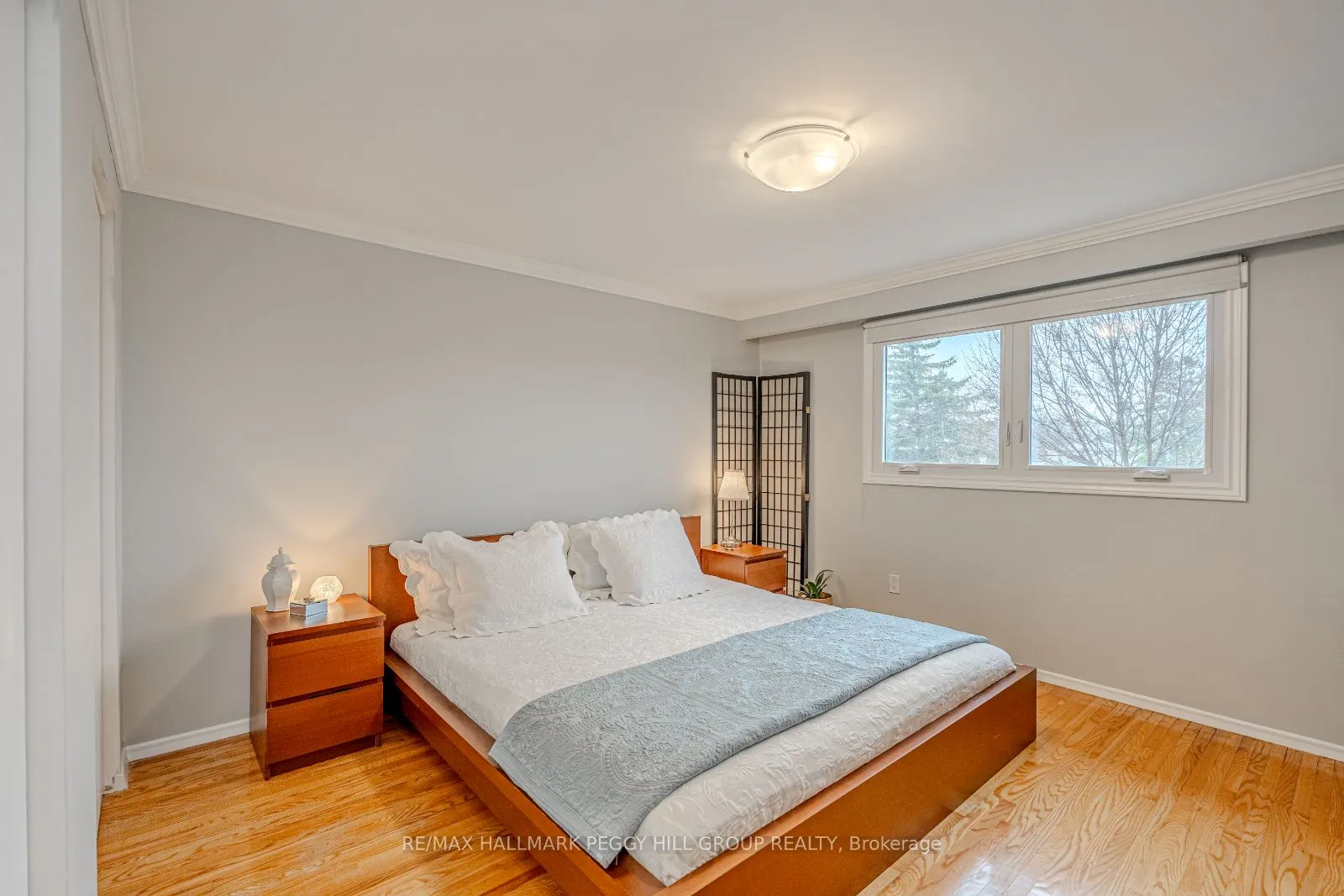 33 Porter Crescent