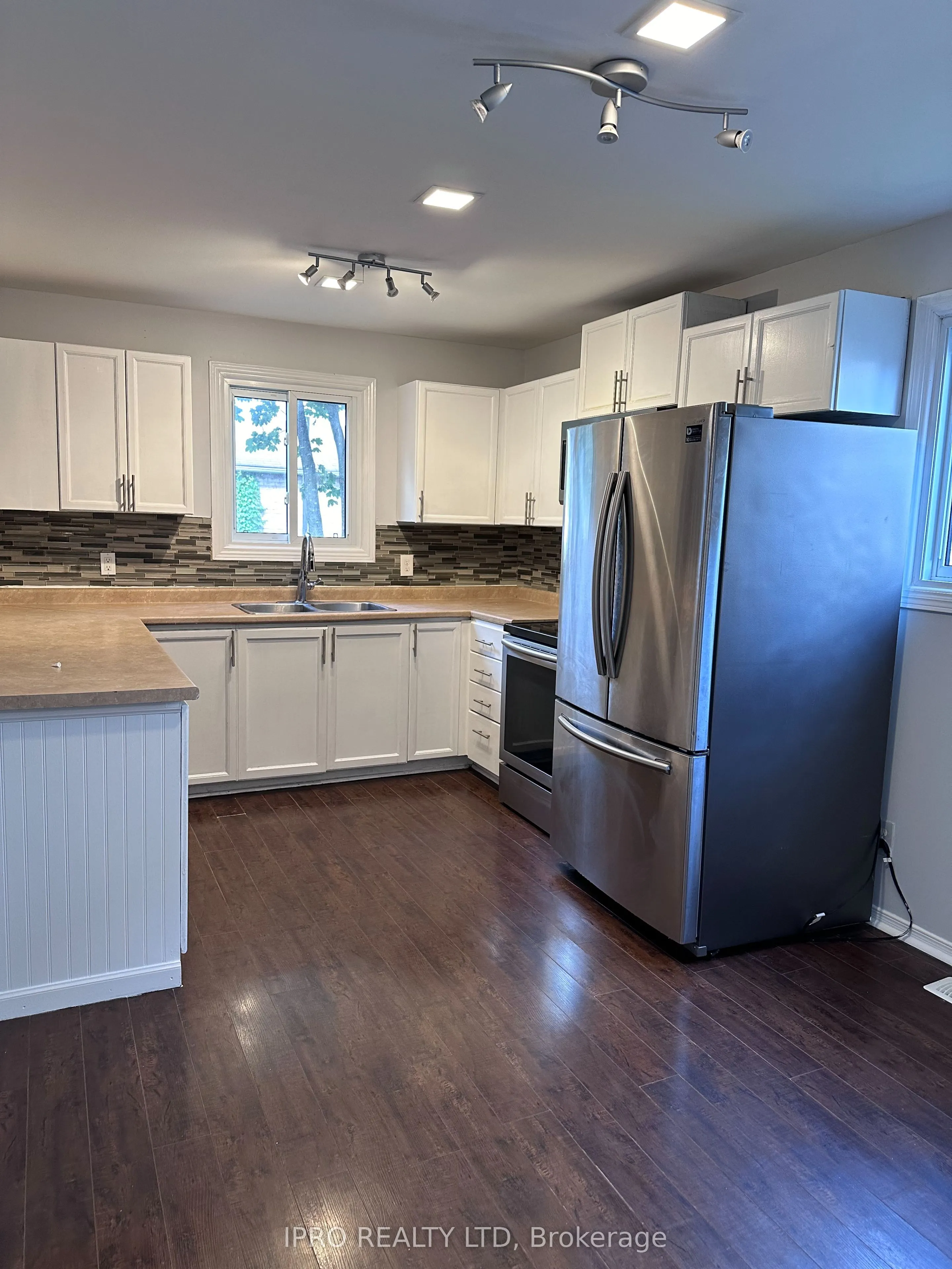 296 Hickling Trail, #Upper