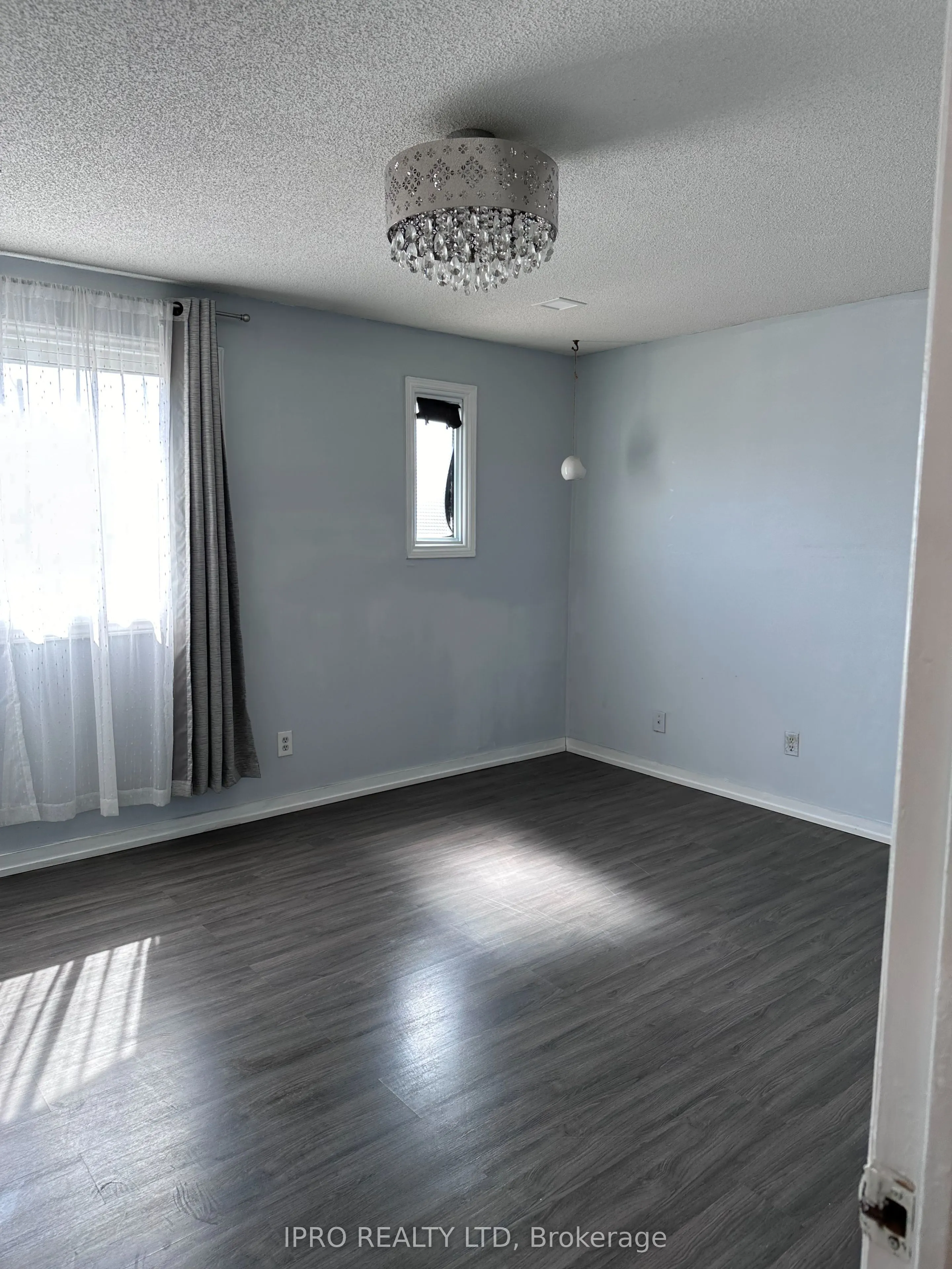296 Hickling Trail, #Upper