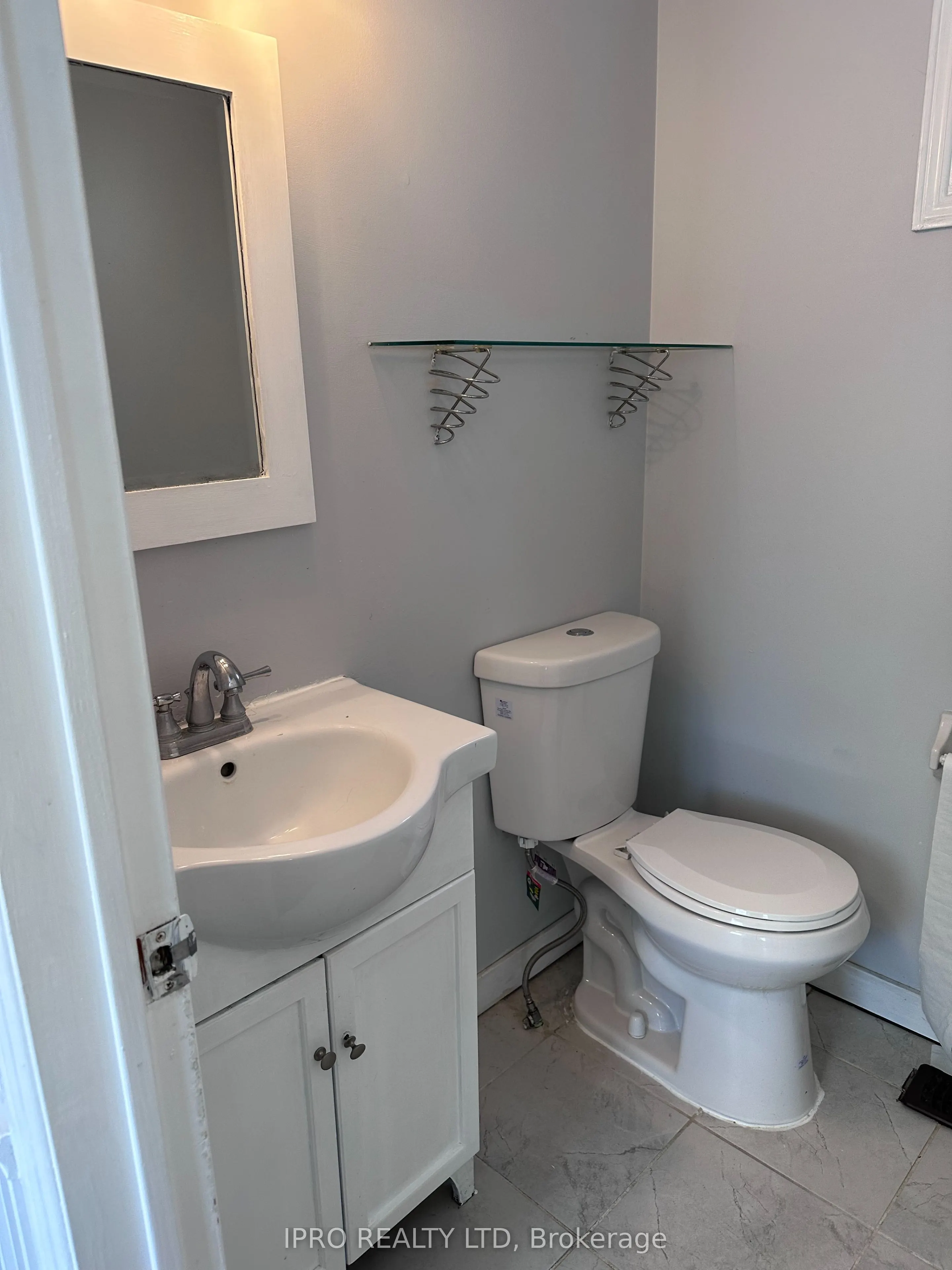 296 Hickling Trail, #Upper