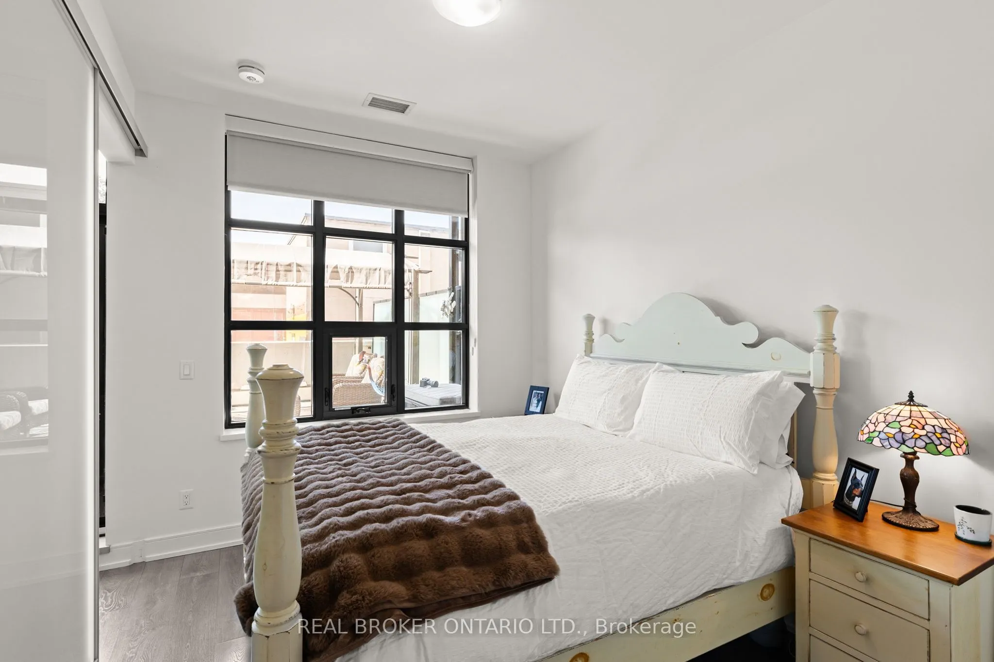 21 Matchdash Street S, #210