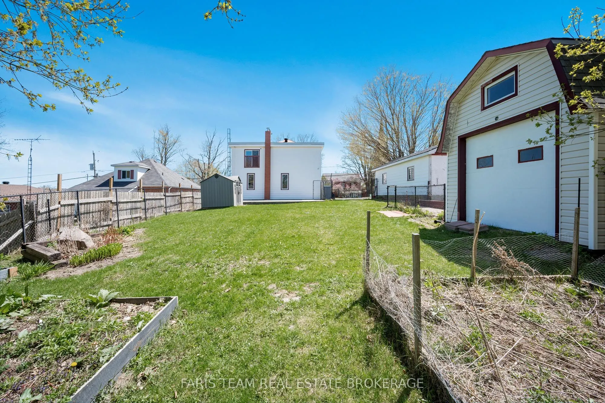 326 Lafontaine Road W