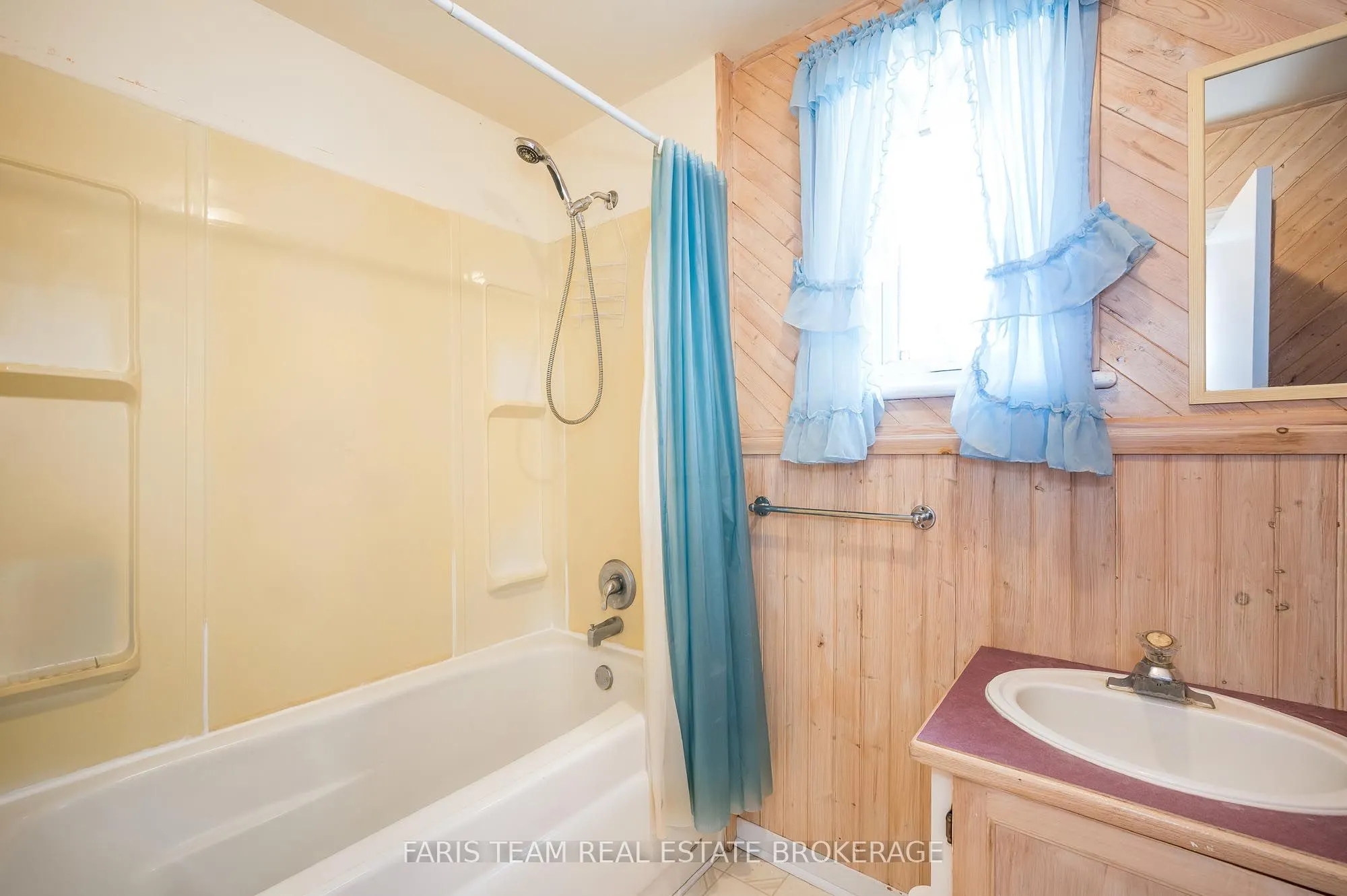 326 Lafontaine Road W